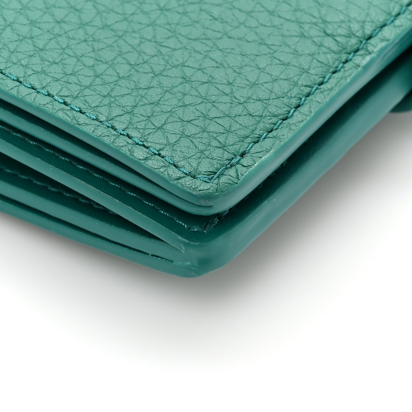 Taurillon Capucines Vertical Compact Wallet Green