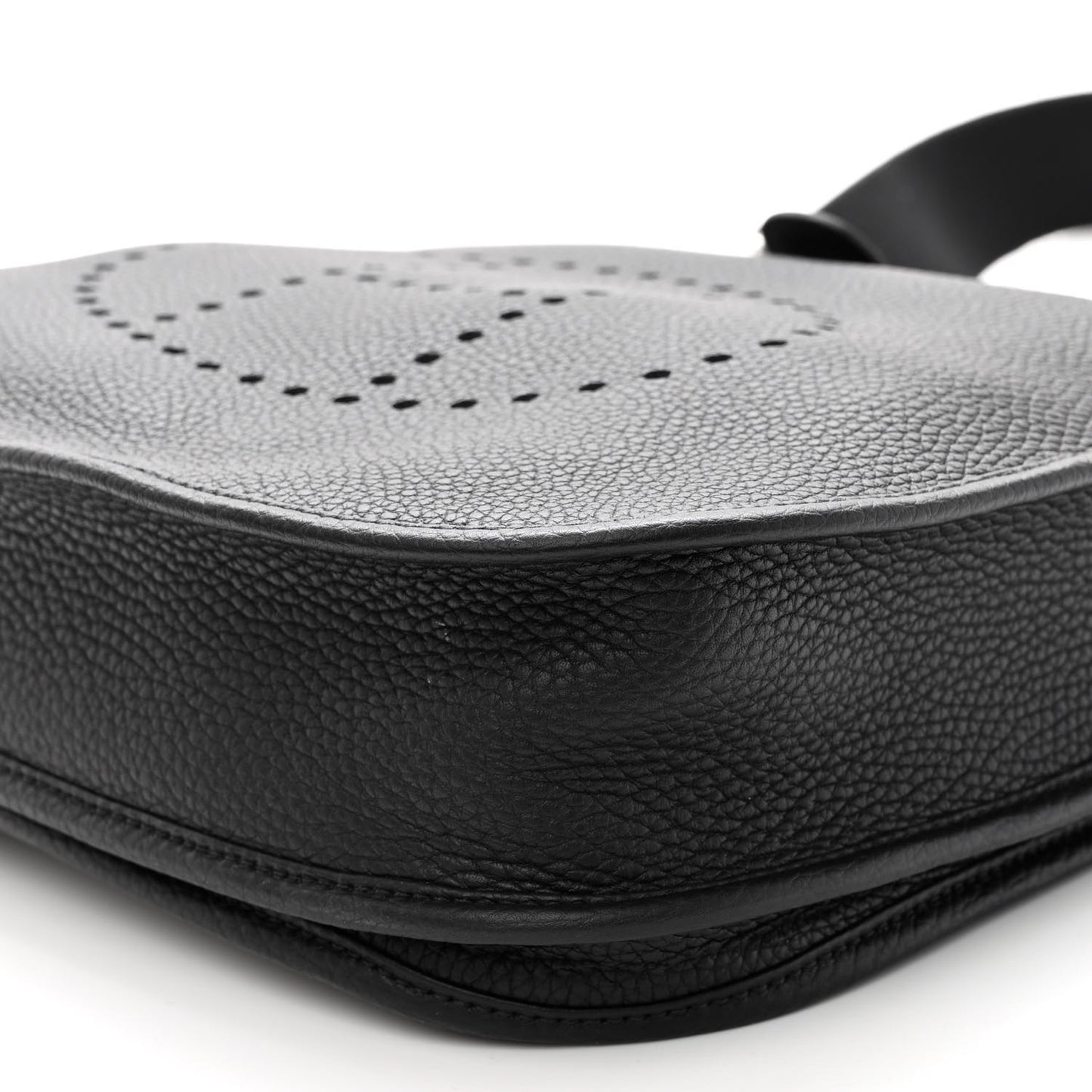Taurillon Clemence Evelyne III PM Black