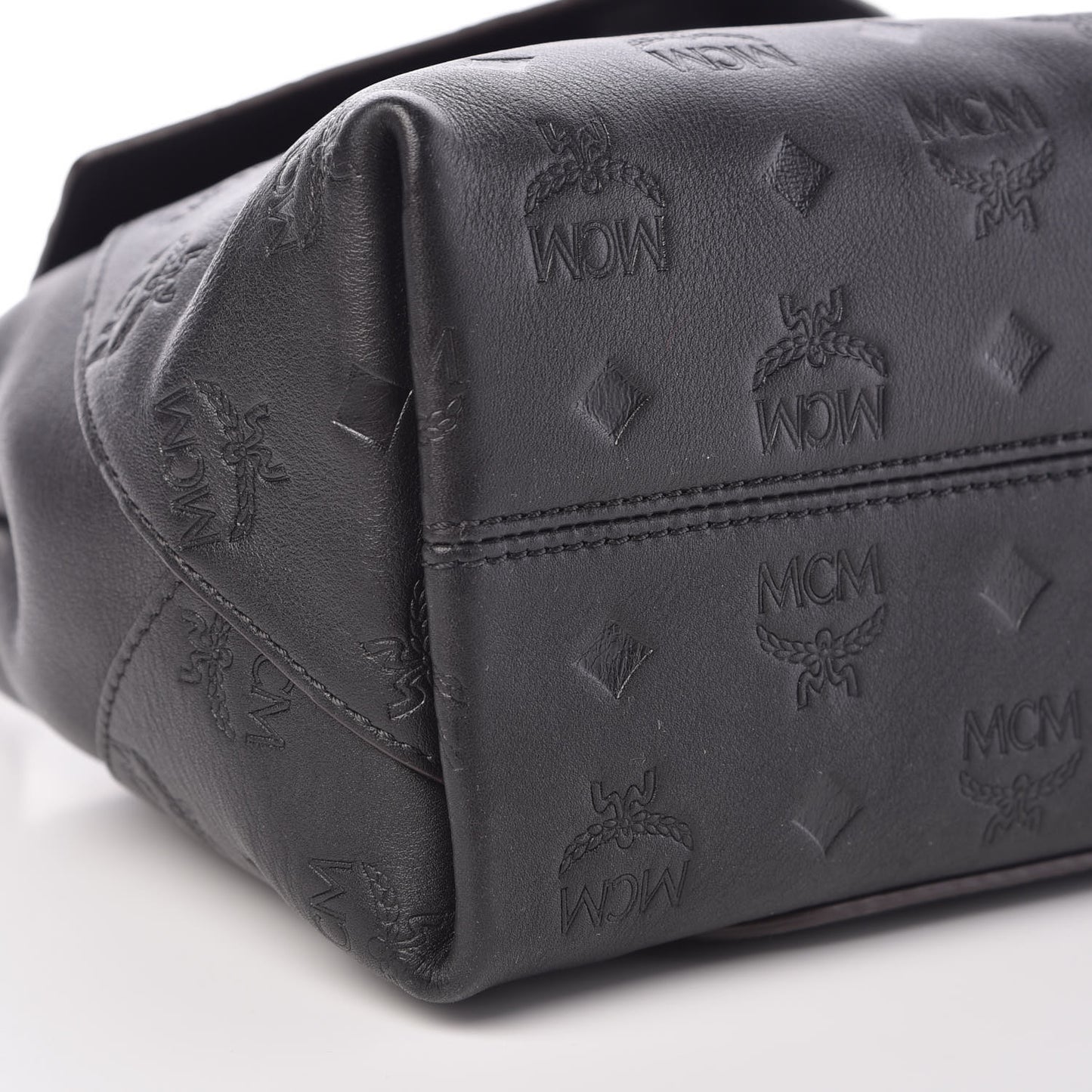 Calfskin Ottomar Essential Flap Shoulder Bag Black