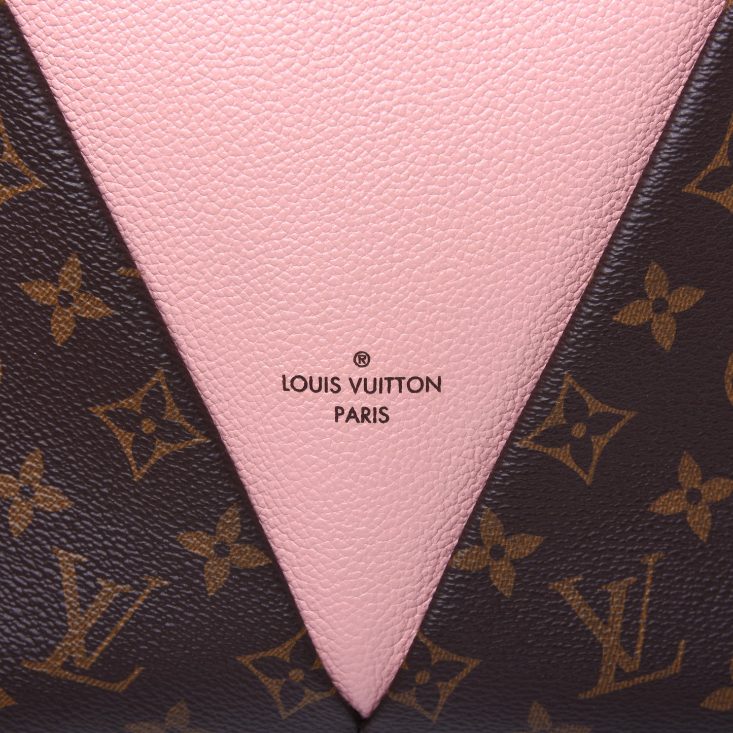 Monogram V Tote BB Rose Poudre