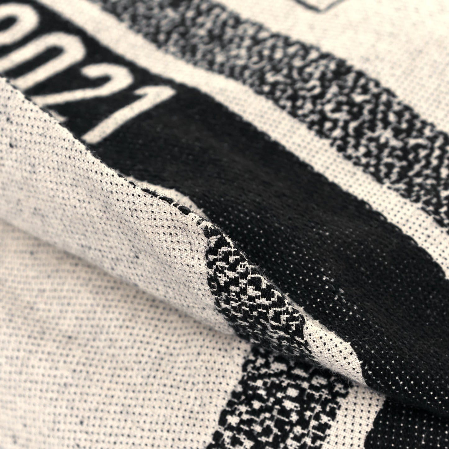 Canvas Print Cruise Tote Ivory Black