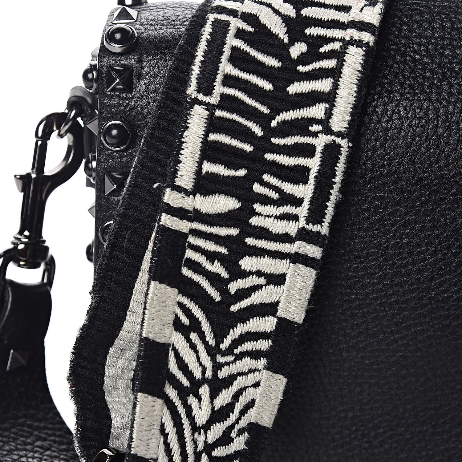 Valentino Garavani Pebbled Calfskin Onyx Medium Guitar Strap Rockstud Rolling Flap Saddle Bag Black 17 of 18