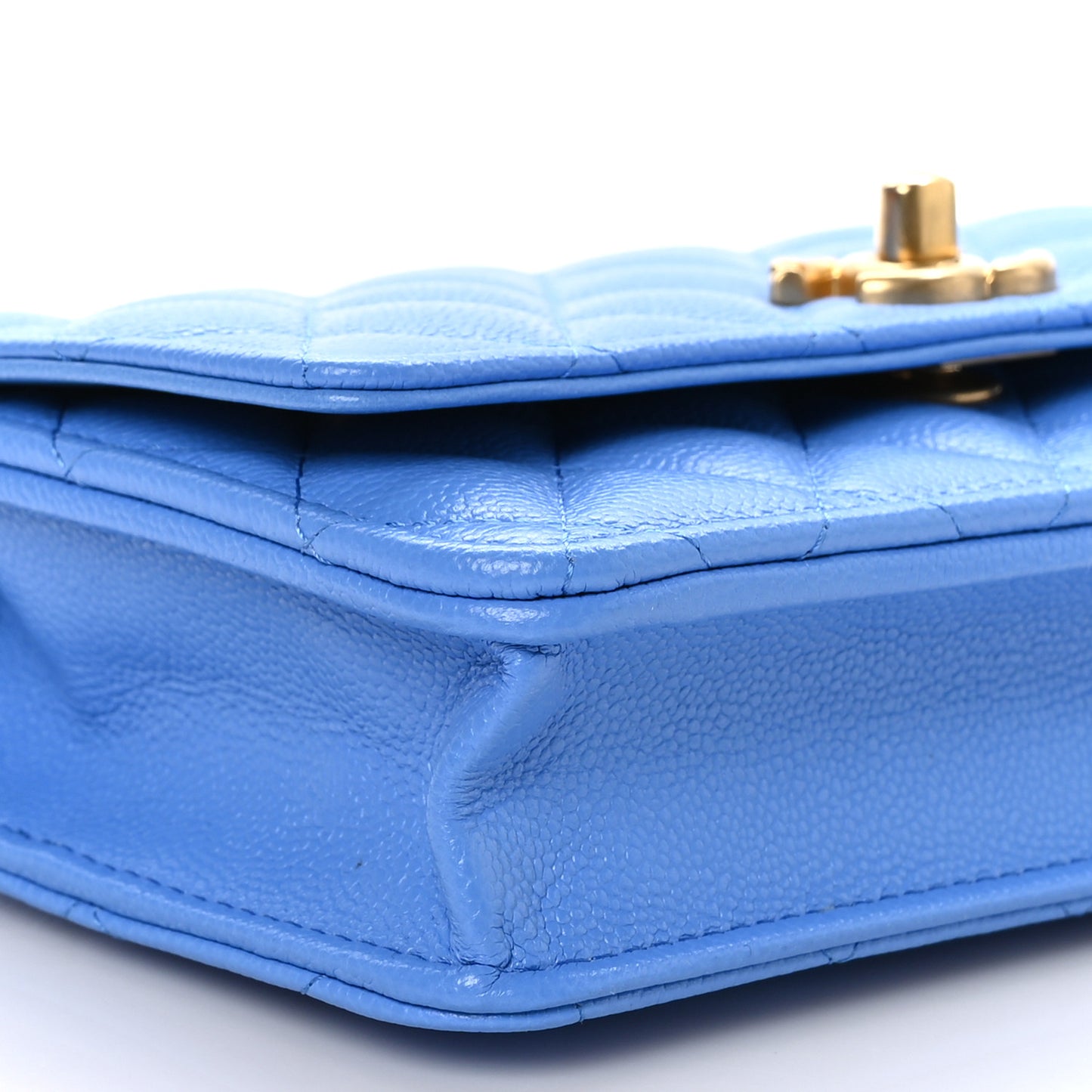 Caviar Quilted Heart Wallet On Chain WOC Blue
