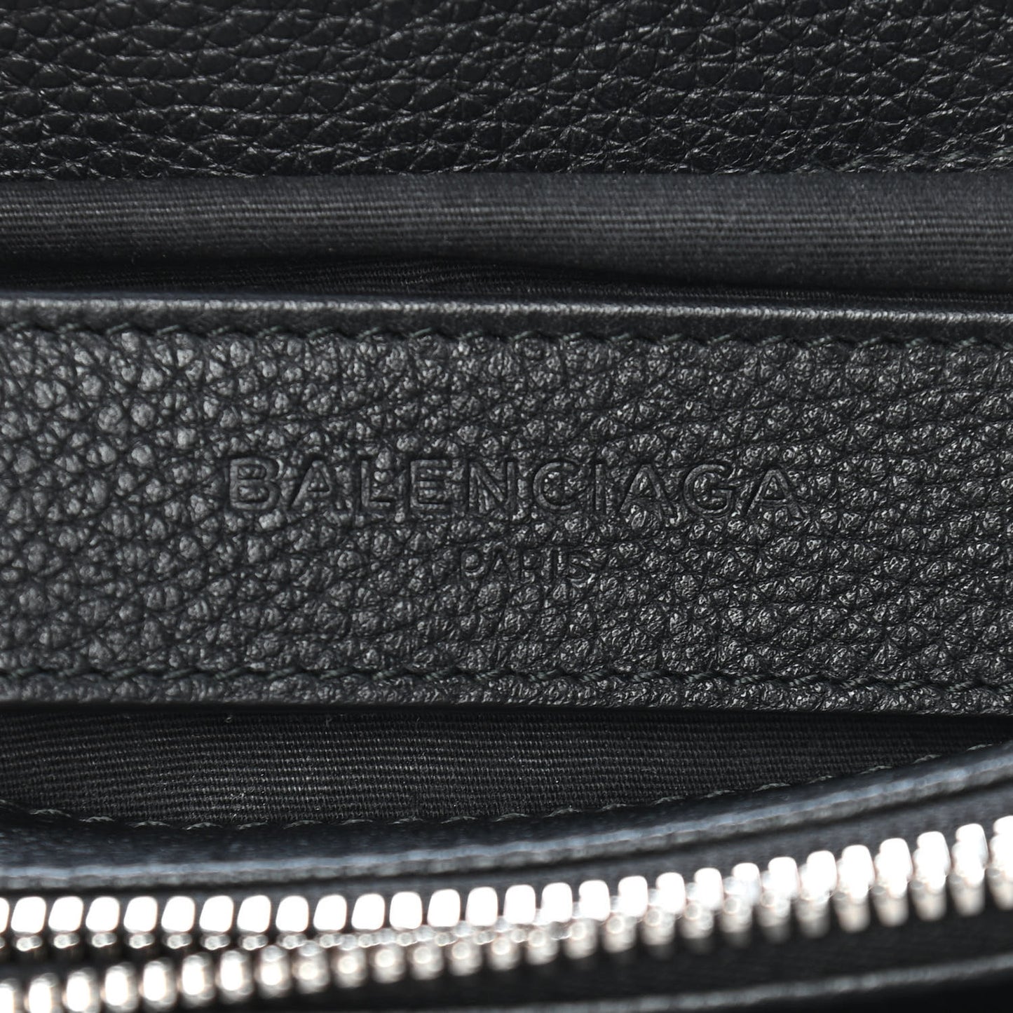 Grained Calfskin Le Dix Small Soft Cartable Black