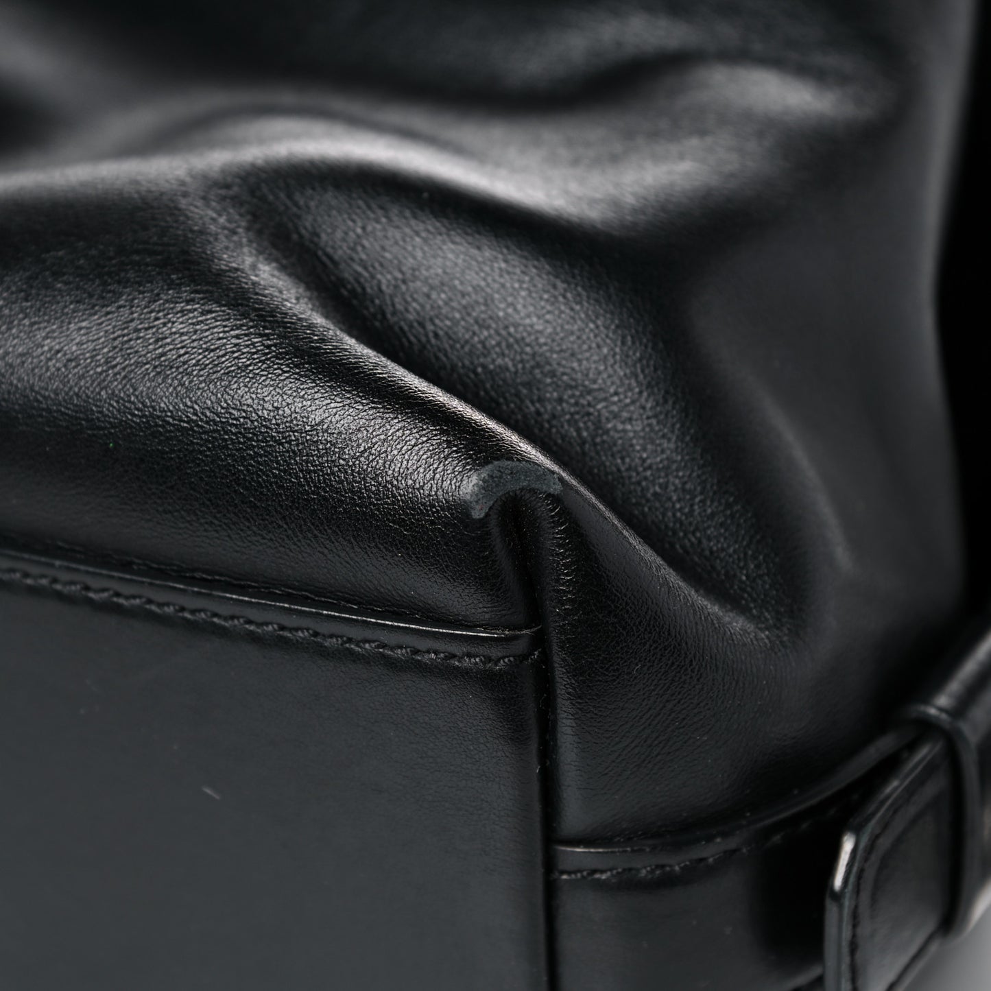 Waxed Calfskin Medium Nightingale Logo Strap Black