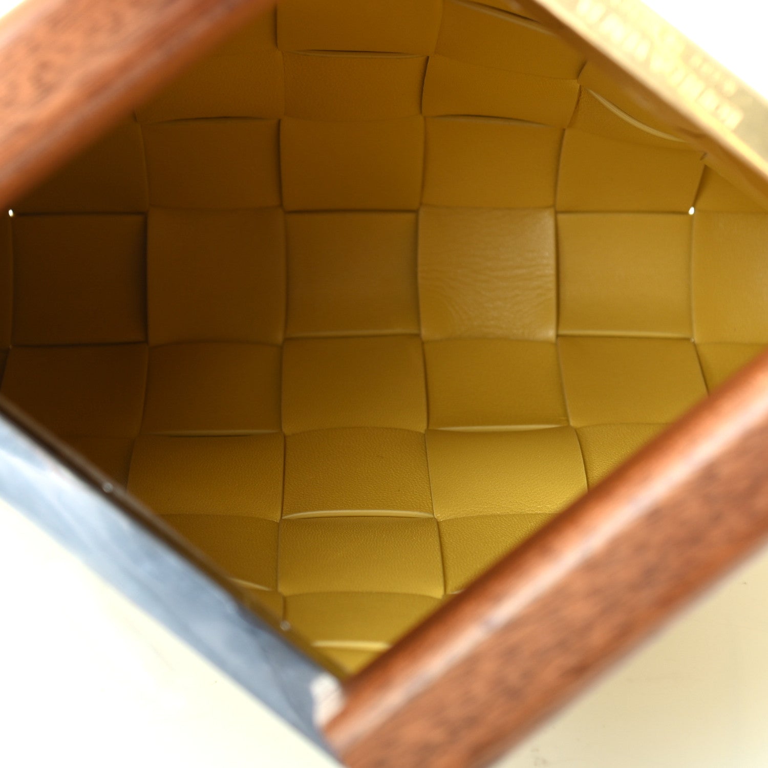 Bottega Veneta Nappa Intrecciato The Snap Clutch Acorn Gold 5 of 6