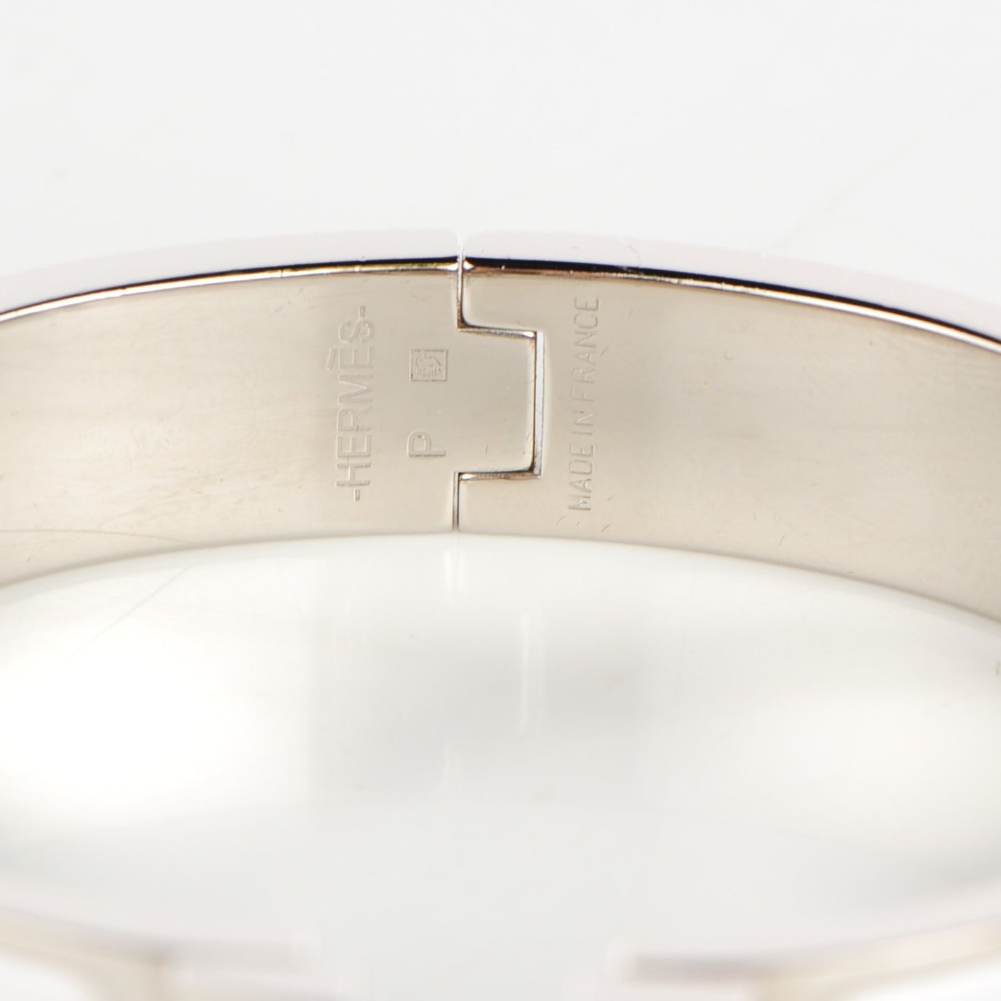 Enamel Narrow Clic Clac H Bracelet PM White