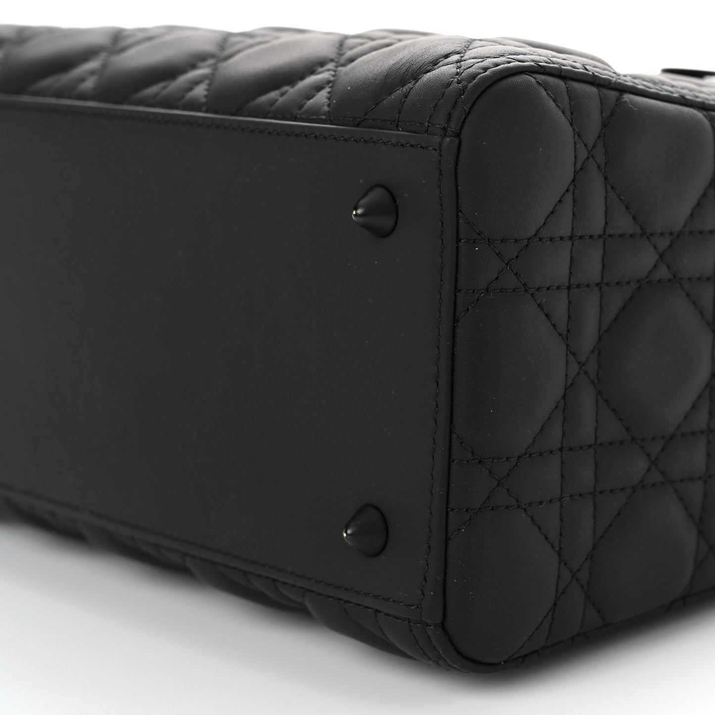 Ultra Matte Calfskin Cannage Medium Lady Dior Black