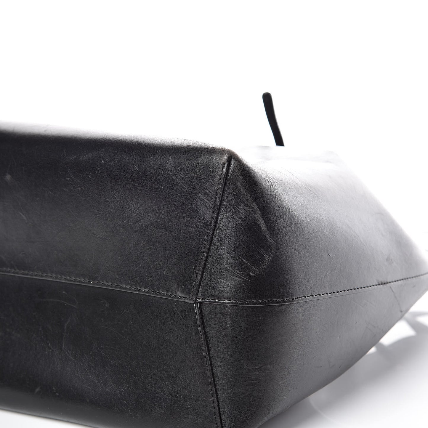 Vegetable Tanned Calfskin Bucket Bag Black Flamma