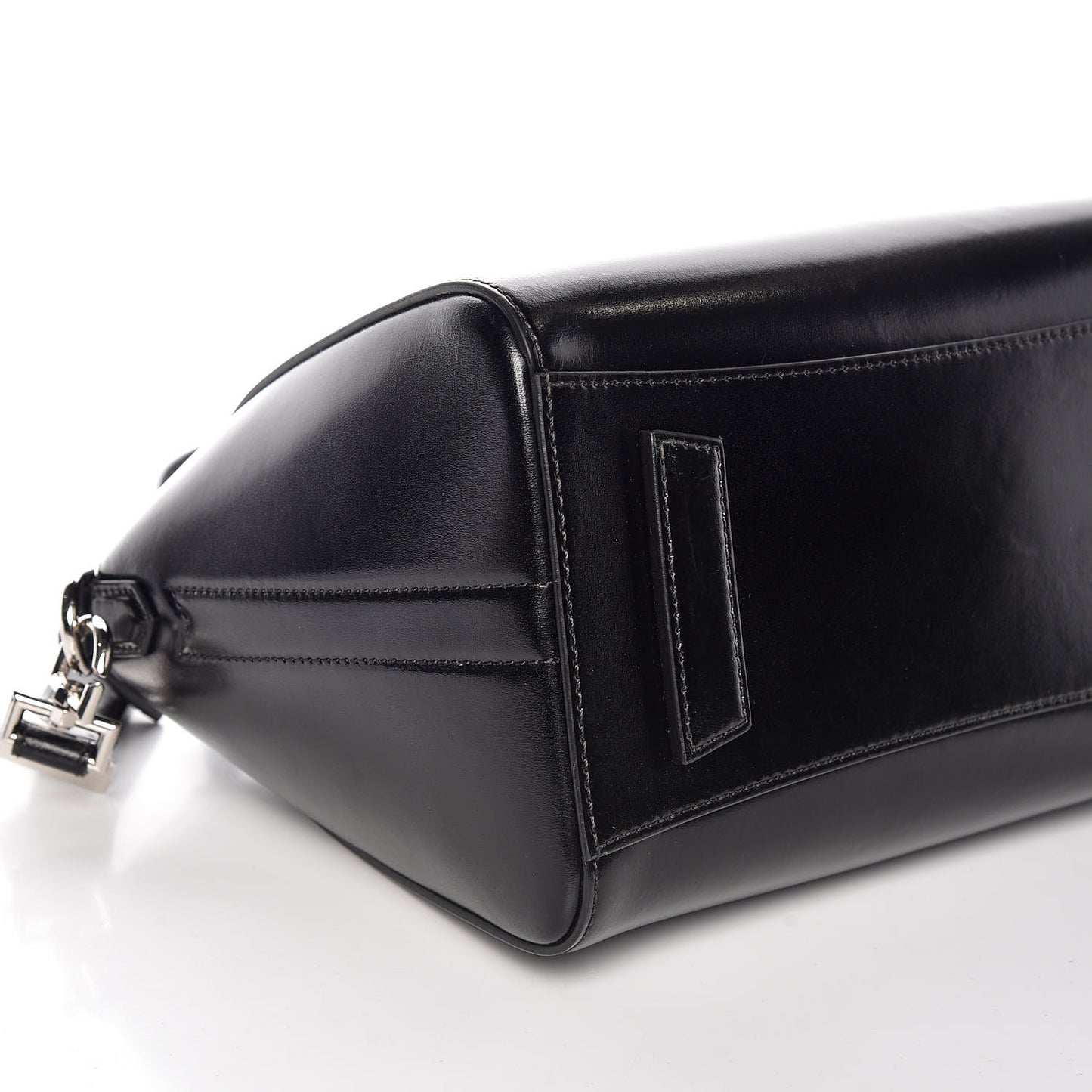 Shiny Lord Calfskin Small Antigona Black