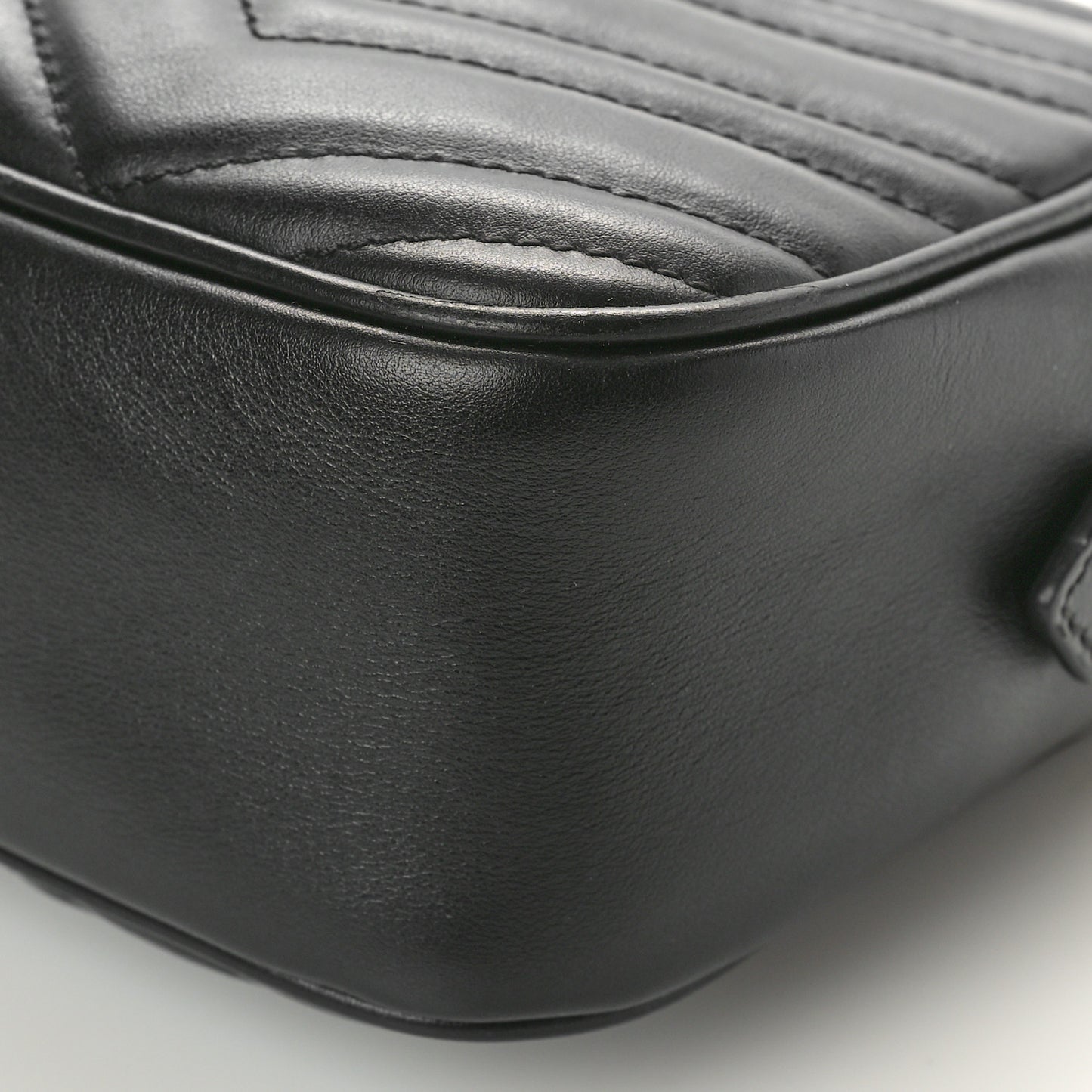 Calfskin Matelasse Small GG Marmont Chain Shoulder Bag Black