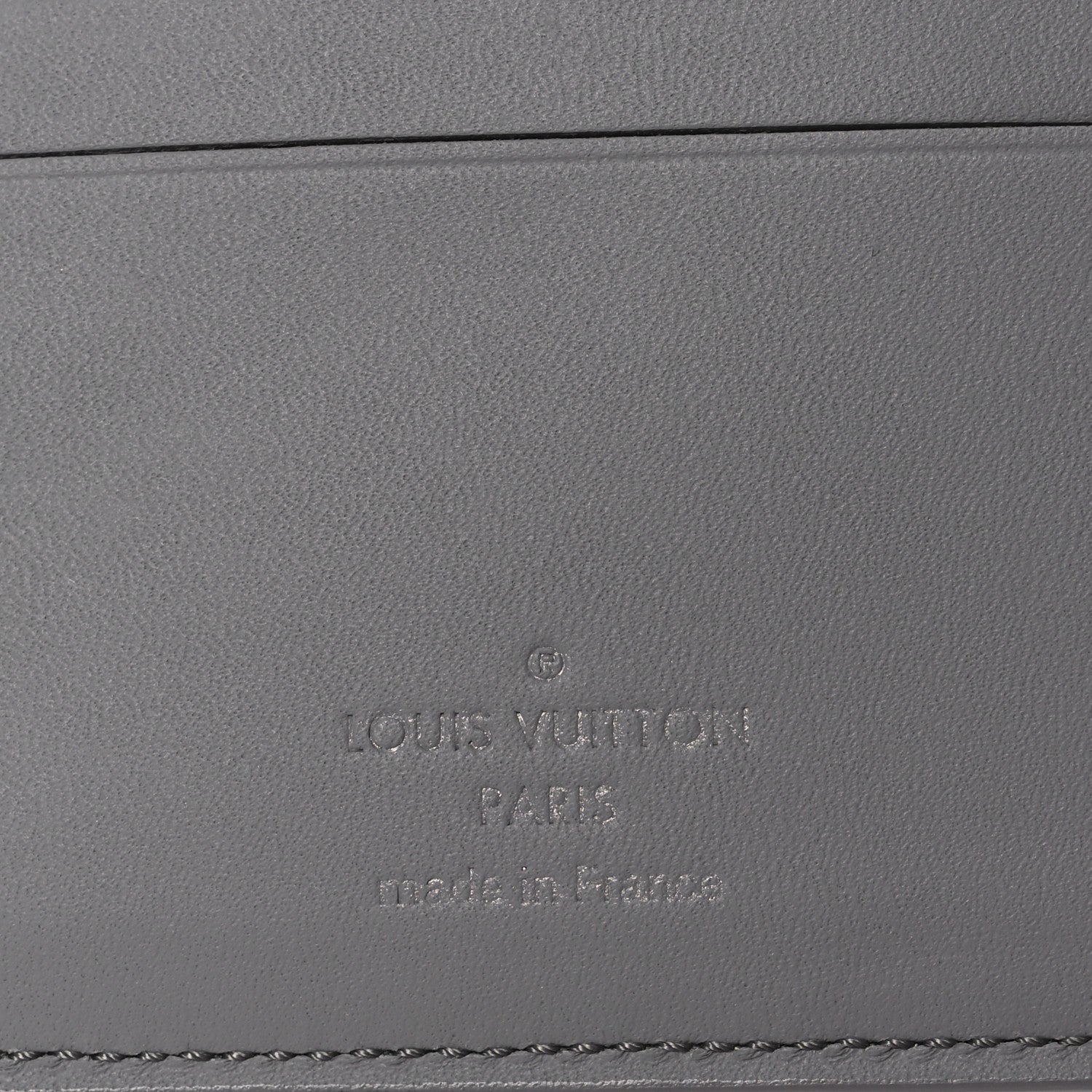 Louis Vuitton Grained Calfskin Aerogram Multiple Wallet Gris 7 of 8