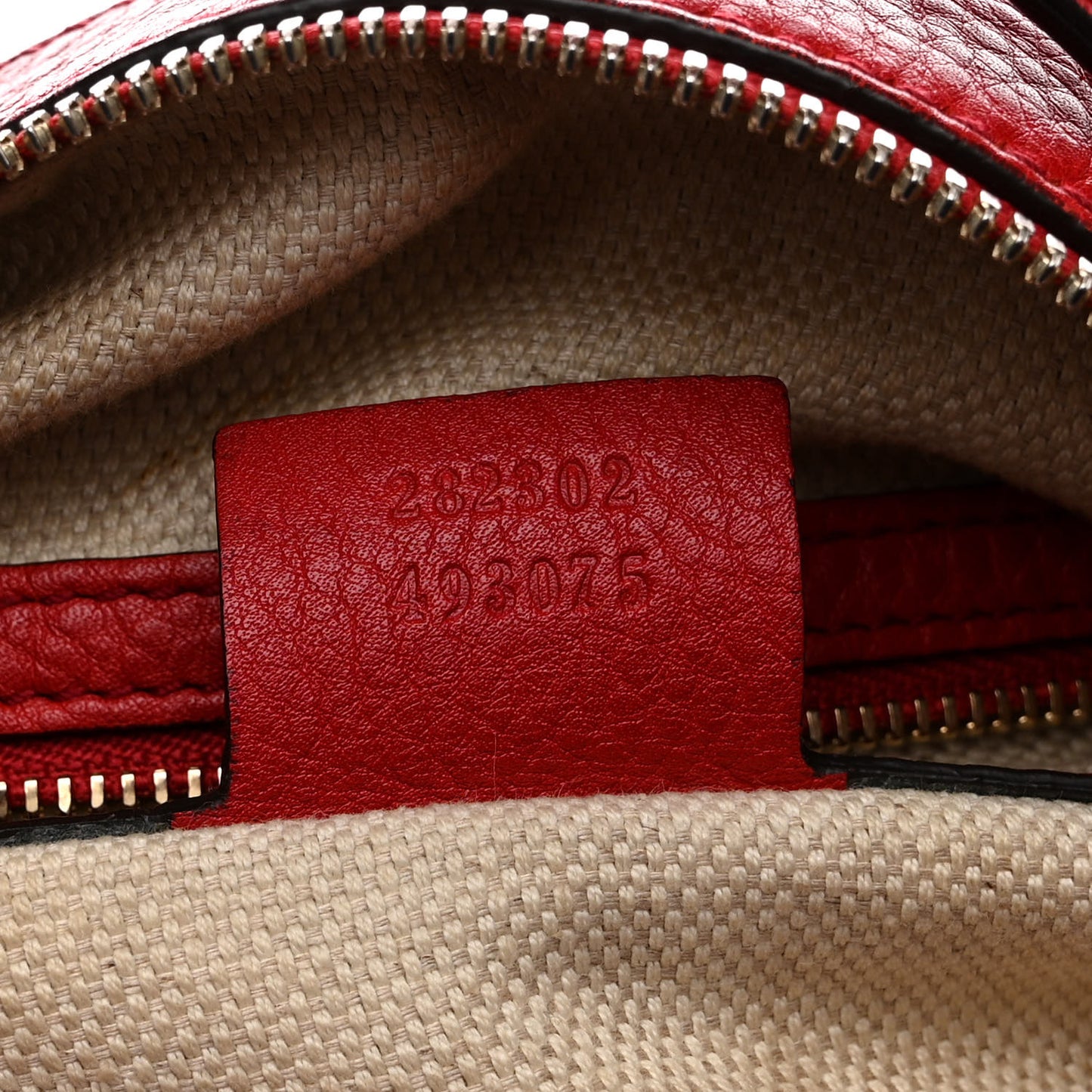 Pebbled Calfskin Medium Soho Boston Red