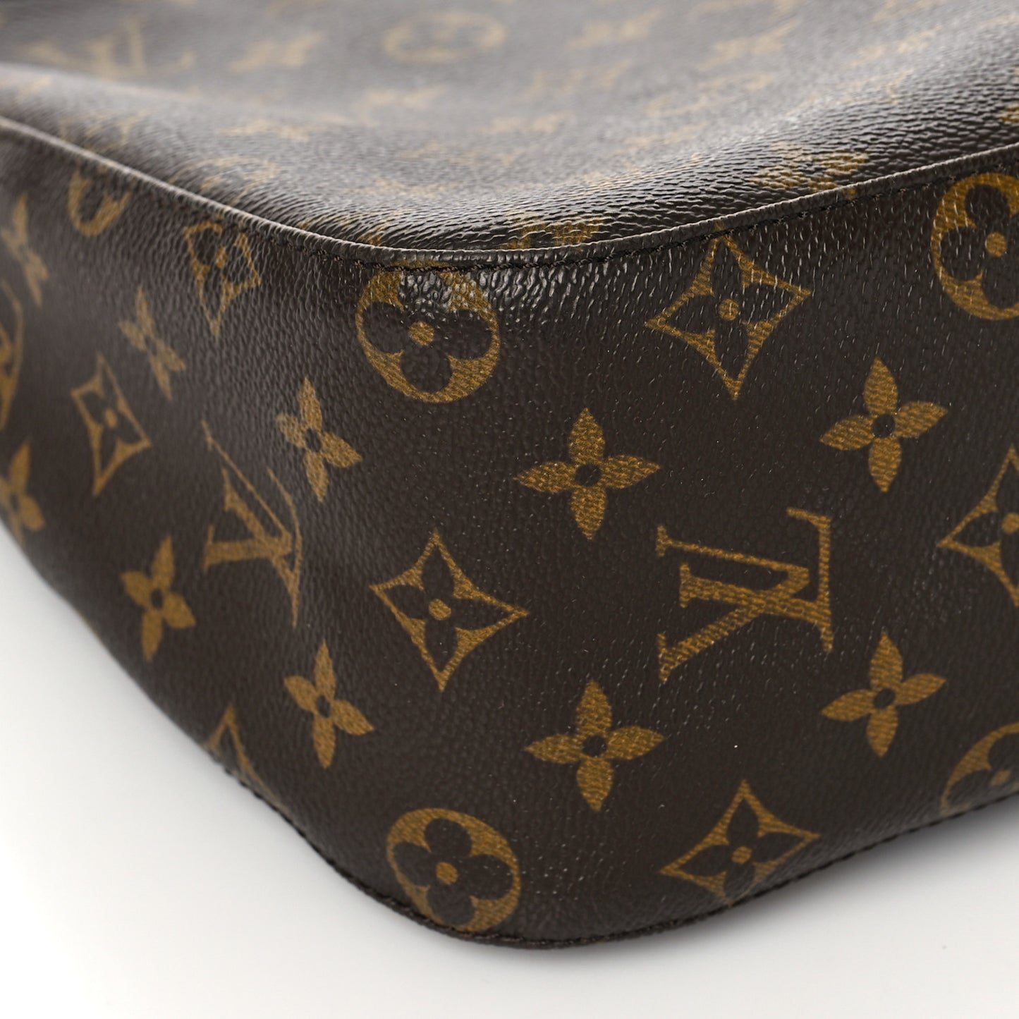 Monogram Looping MM