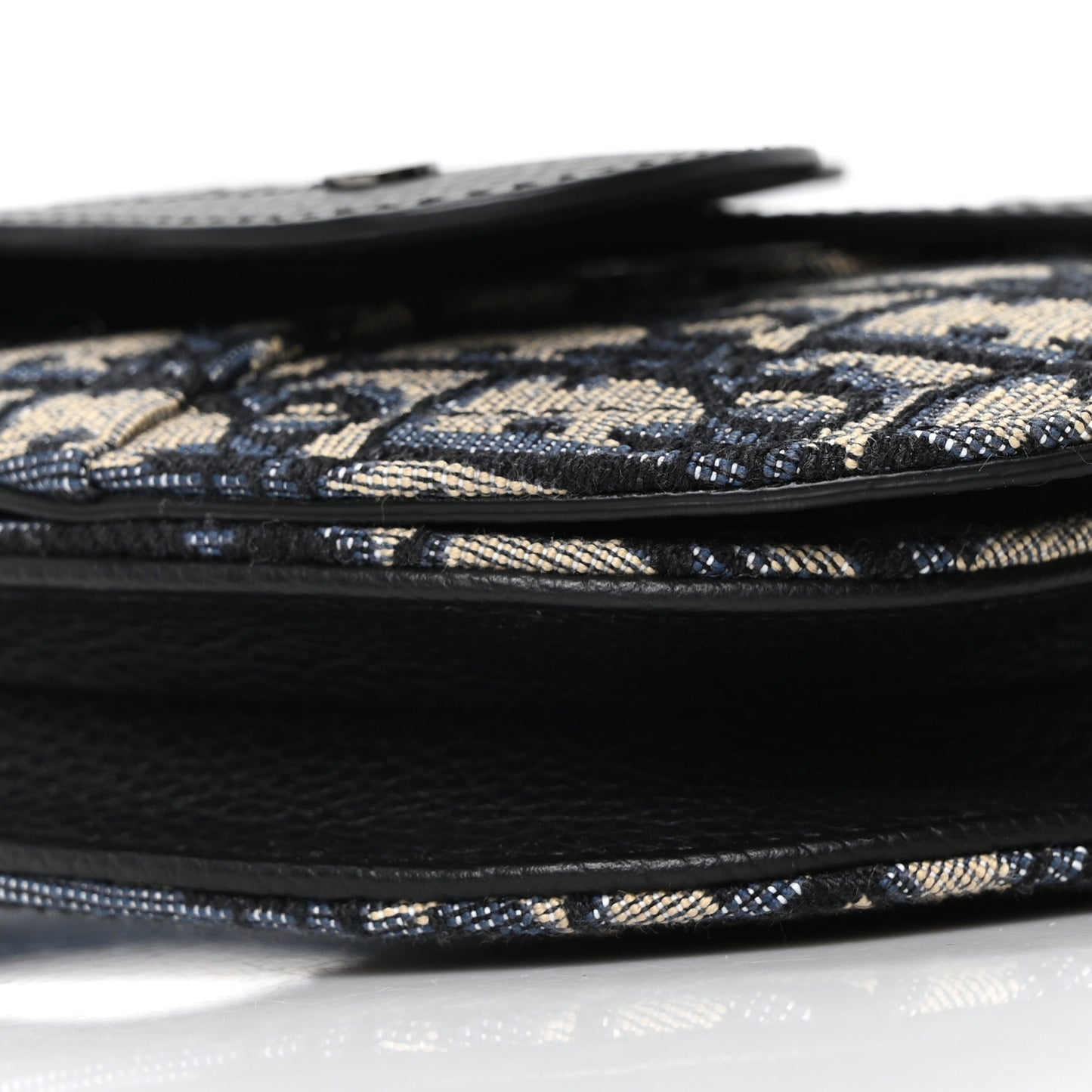 Oblique Saddle Messenger Pouch Beige Black