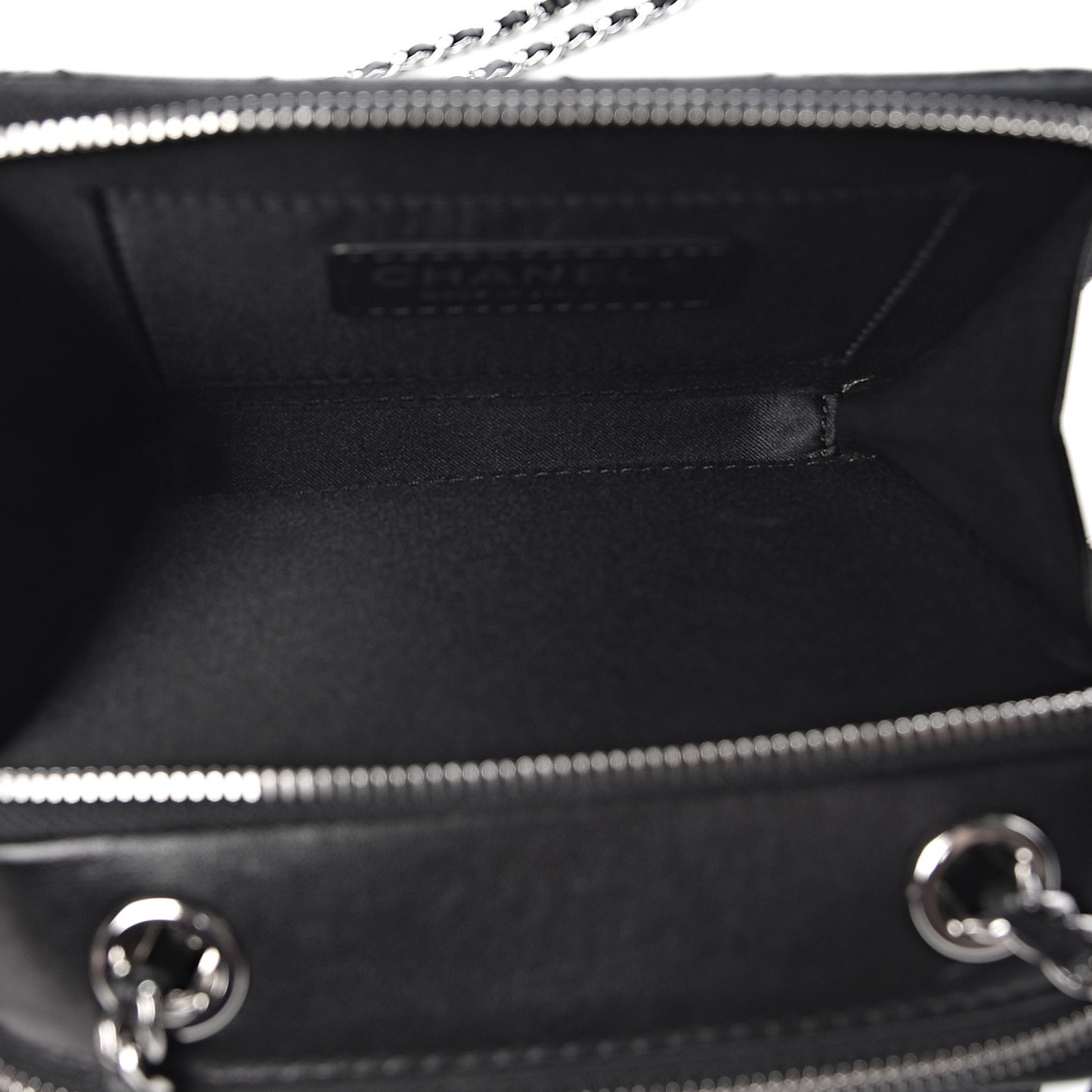 Lambskin Quilted Small Pocket Box Camera Case Black