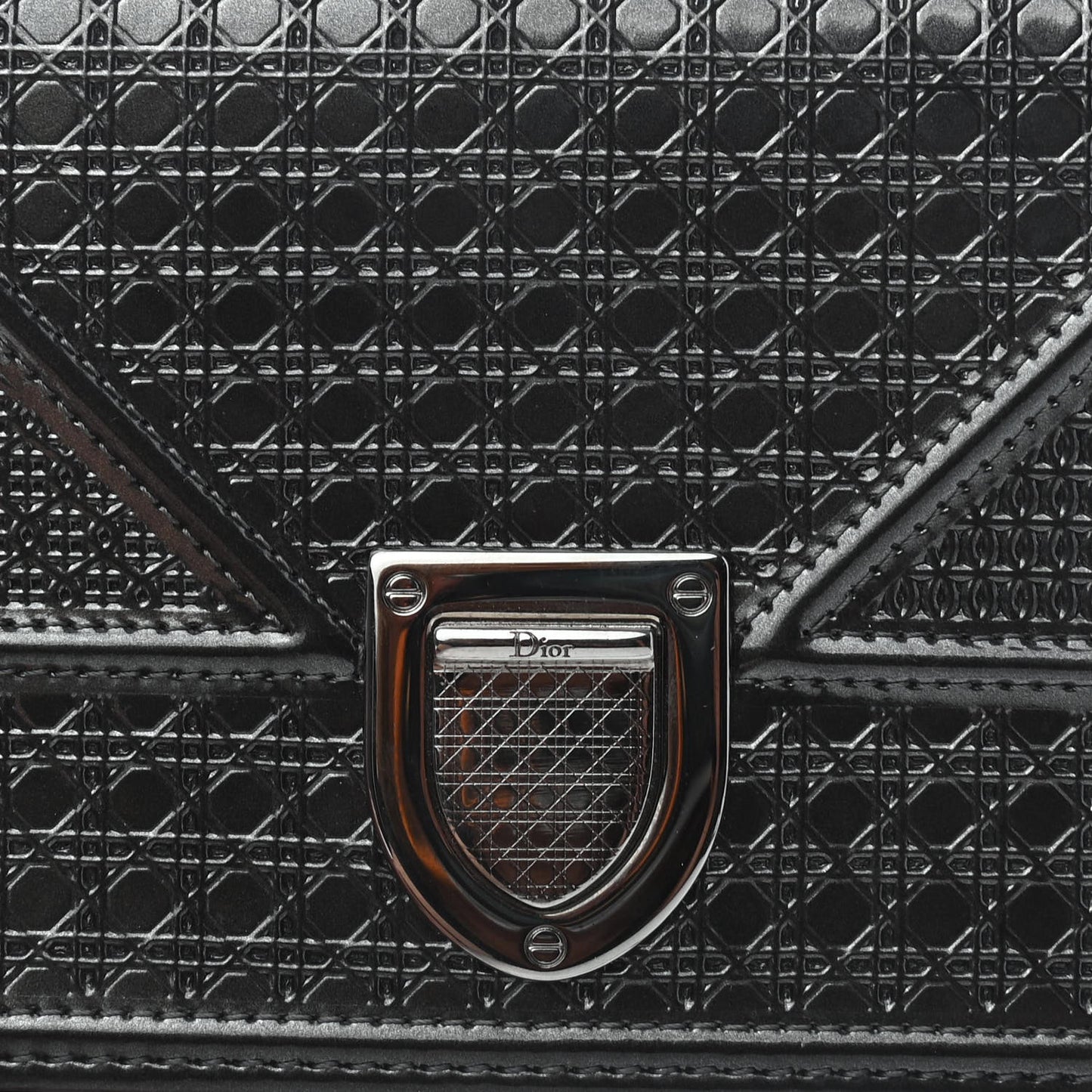 Metallic Patent Micro-Cannage Diorama Croisiere Chain Wallet Onyx Black