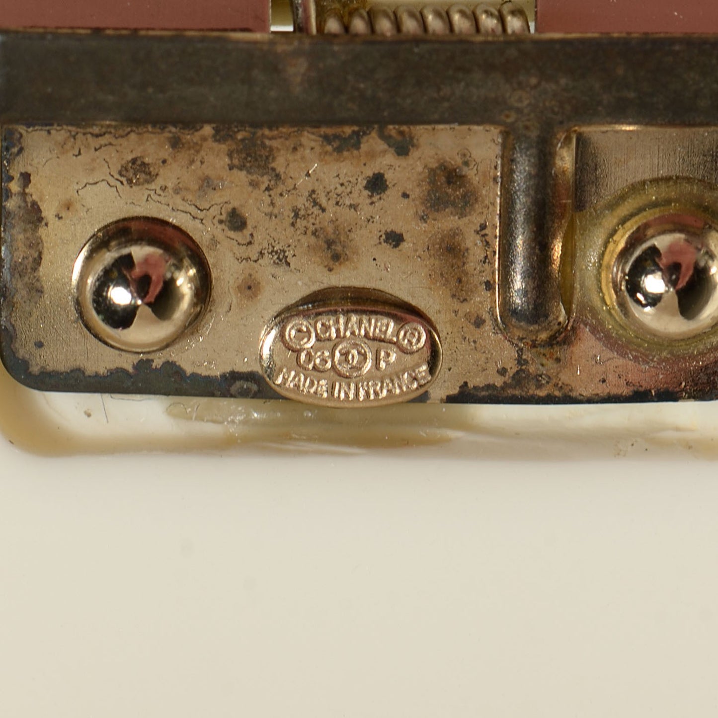 Resin Heart Pearl CC Bracelet White