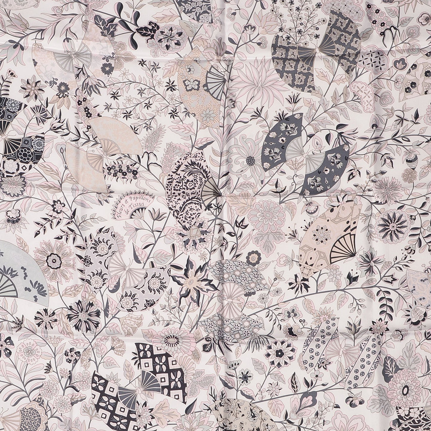 Silk Fleurs et Papillons de Tissus Scarf 90 Blanc Gris Rose Pale