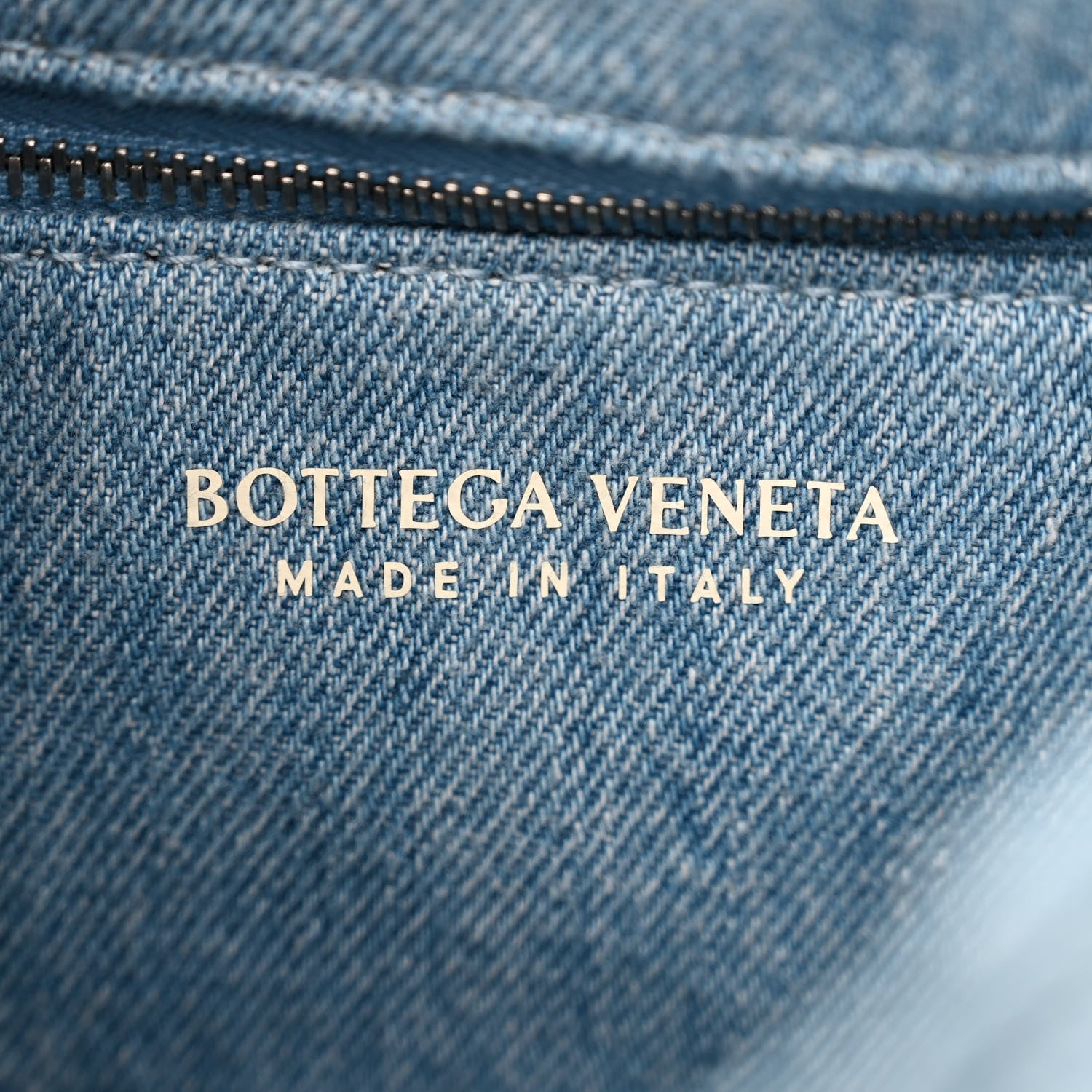Bottega Veneta Denim Maxi Intrecciato Cassette Crossbody Bag Washed Indigo 6 of 10