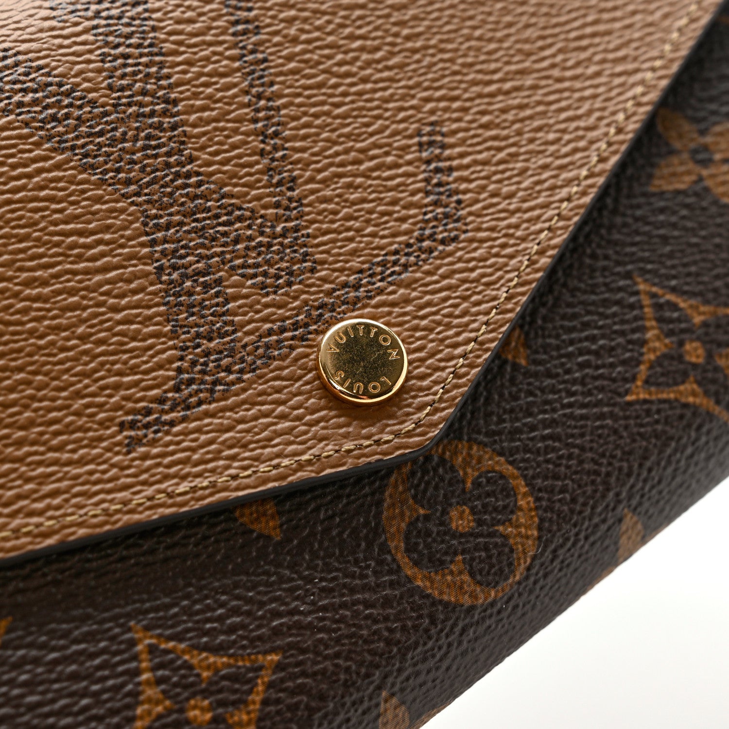 Louis Vuitton Reverse Monogram Giant Sarah Wallet 9 of 10