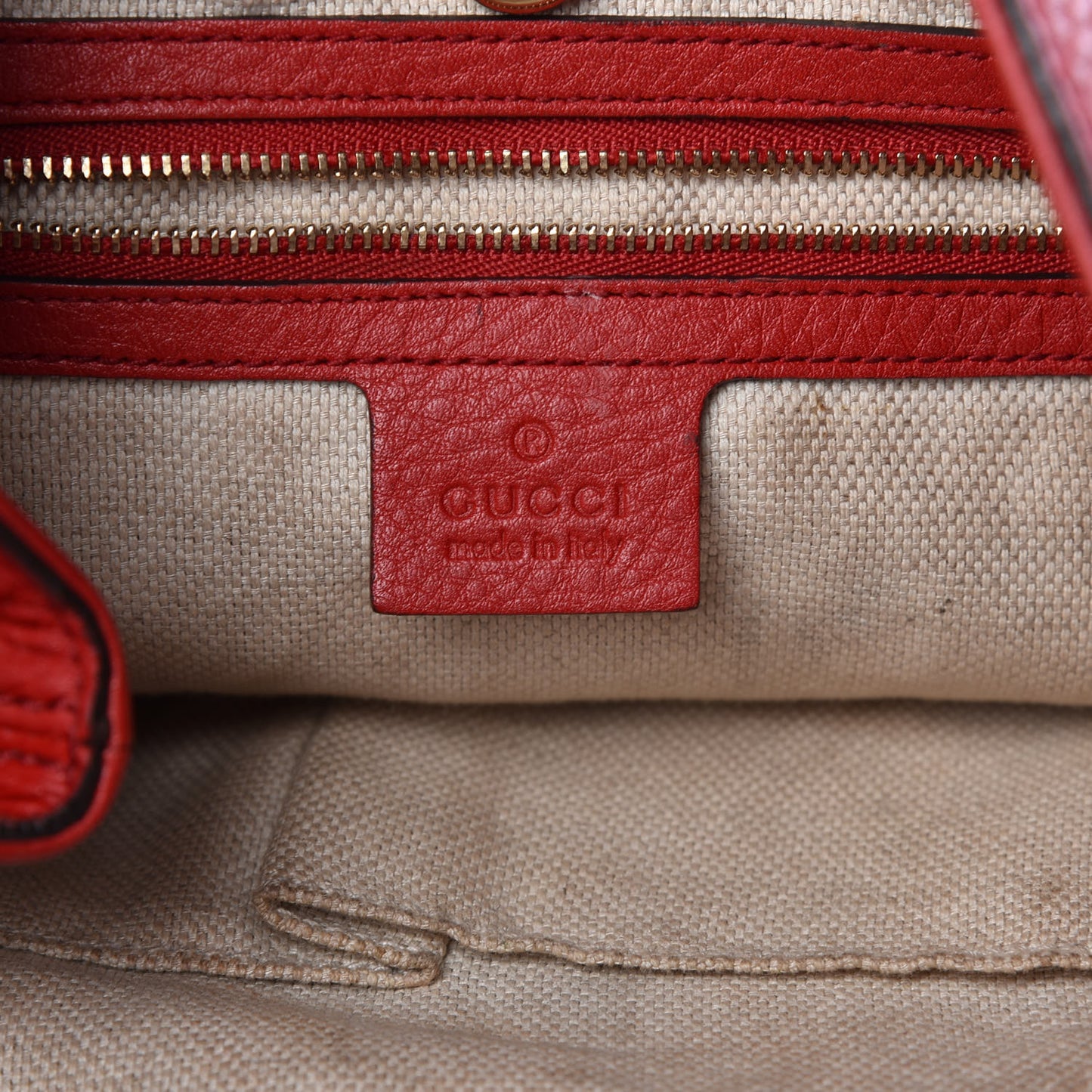 Pebbled Calfskin Medium Soho Chain Shoulder Bag Tabasco Red