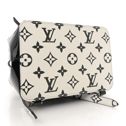 Louis Vuitton Patent Monogram Hot Springs Backpack Black White 4 of 9