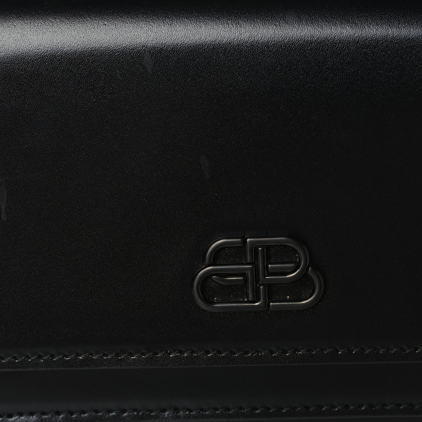 Shiny Box Calfskin Monochrome XS Sharp Belt Bag Black