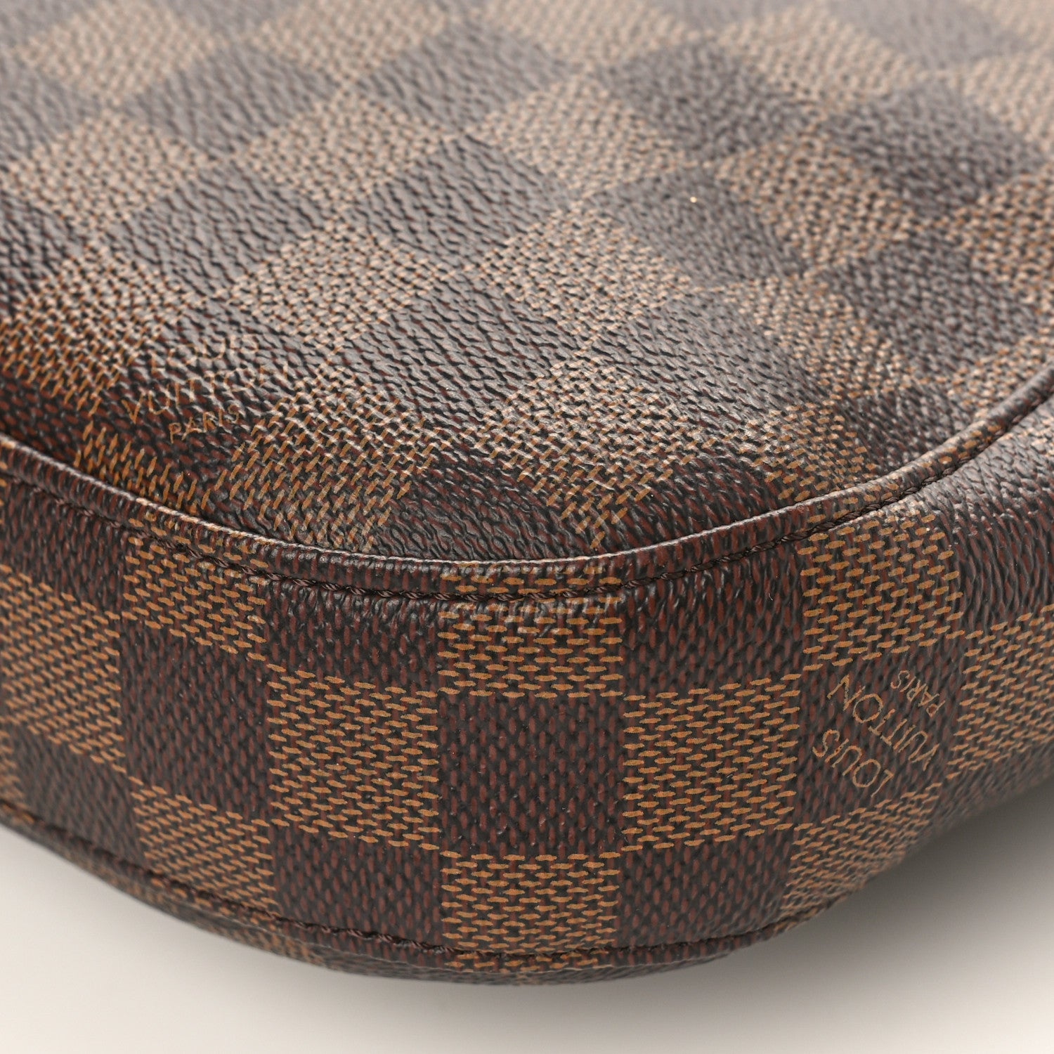 Louis Vuitton Damier Ebene South Bank Besace 8 of 8