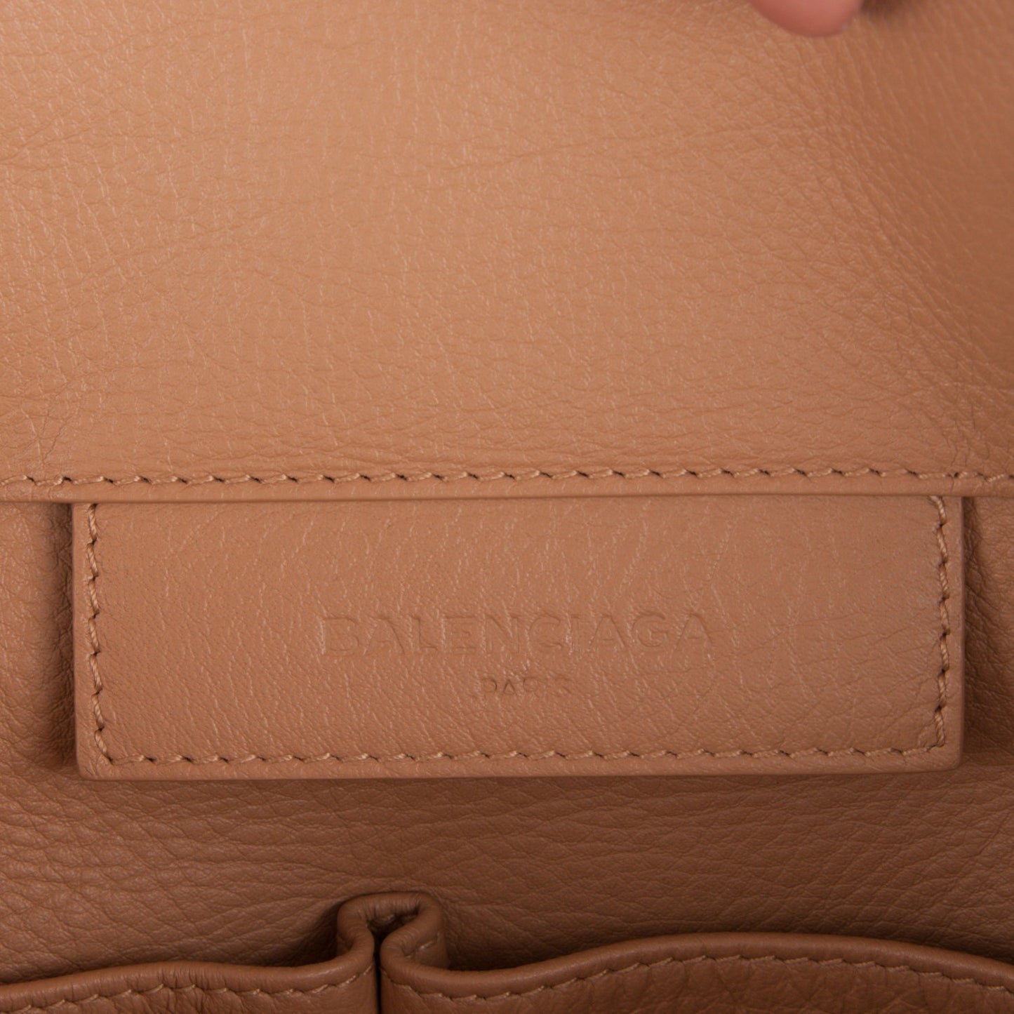 Veau Papier A5 Zip Around Tote Beige Desert