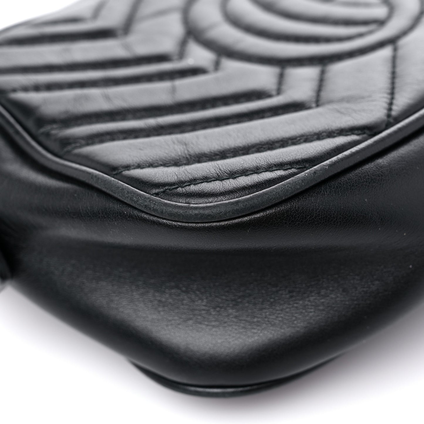 Calfskin Matelasse Small GG Marmont Chain Shoulder Bag Black