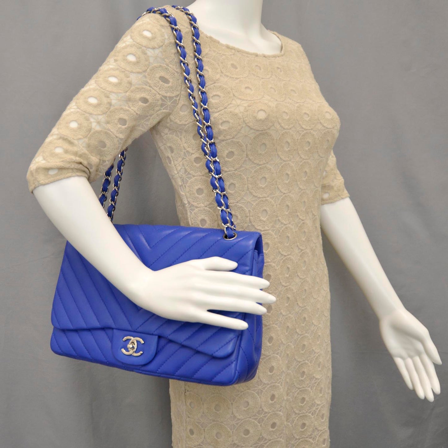 Lambskin Chevron Jumbo Flap Blue Roi
