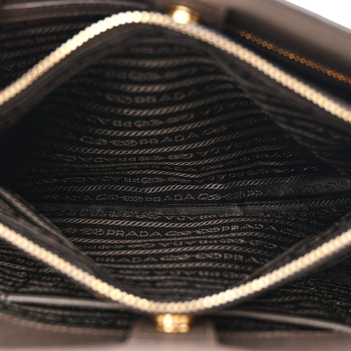 Saffiano Medium Galleria Double Zip Tote Argilla