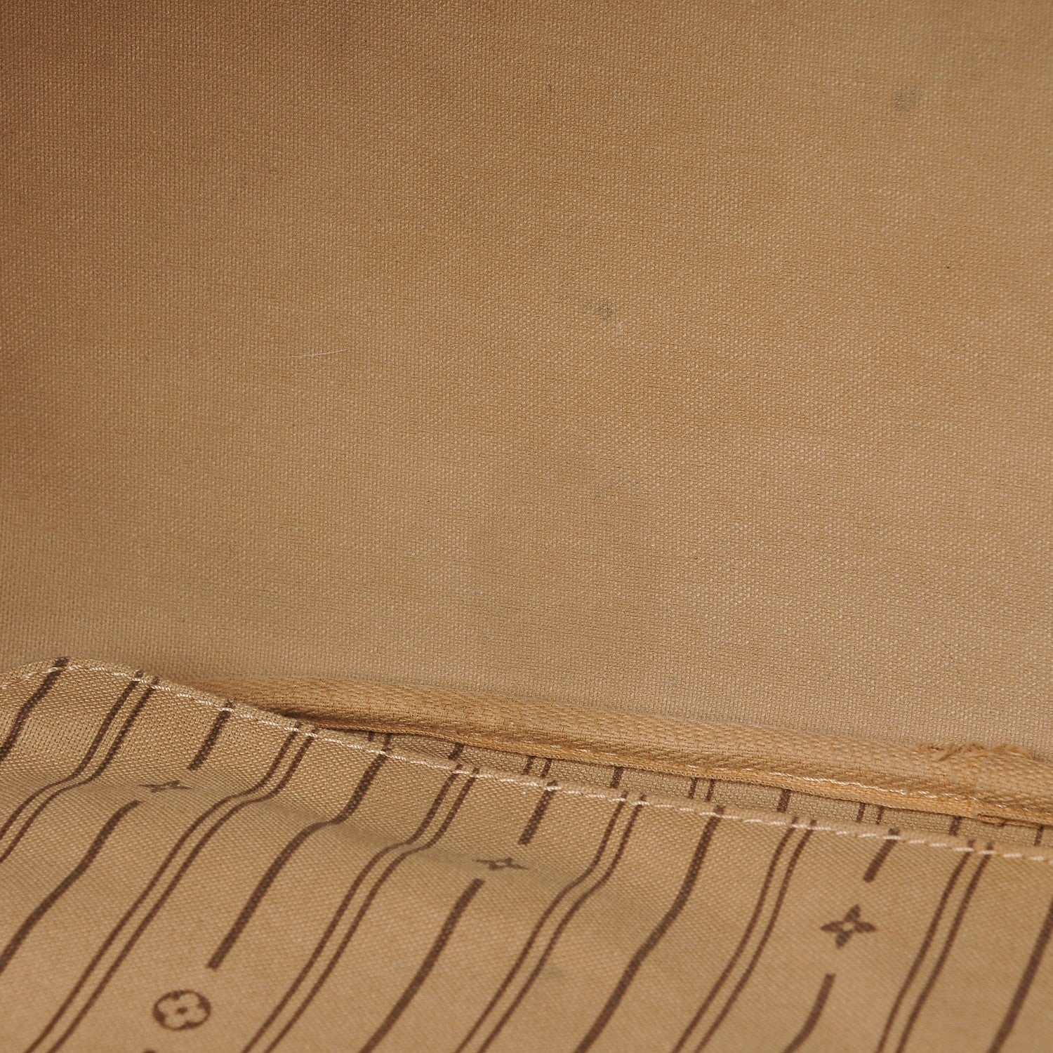 Louis Vuitton Monogram Neverfull GM 9 of 13