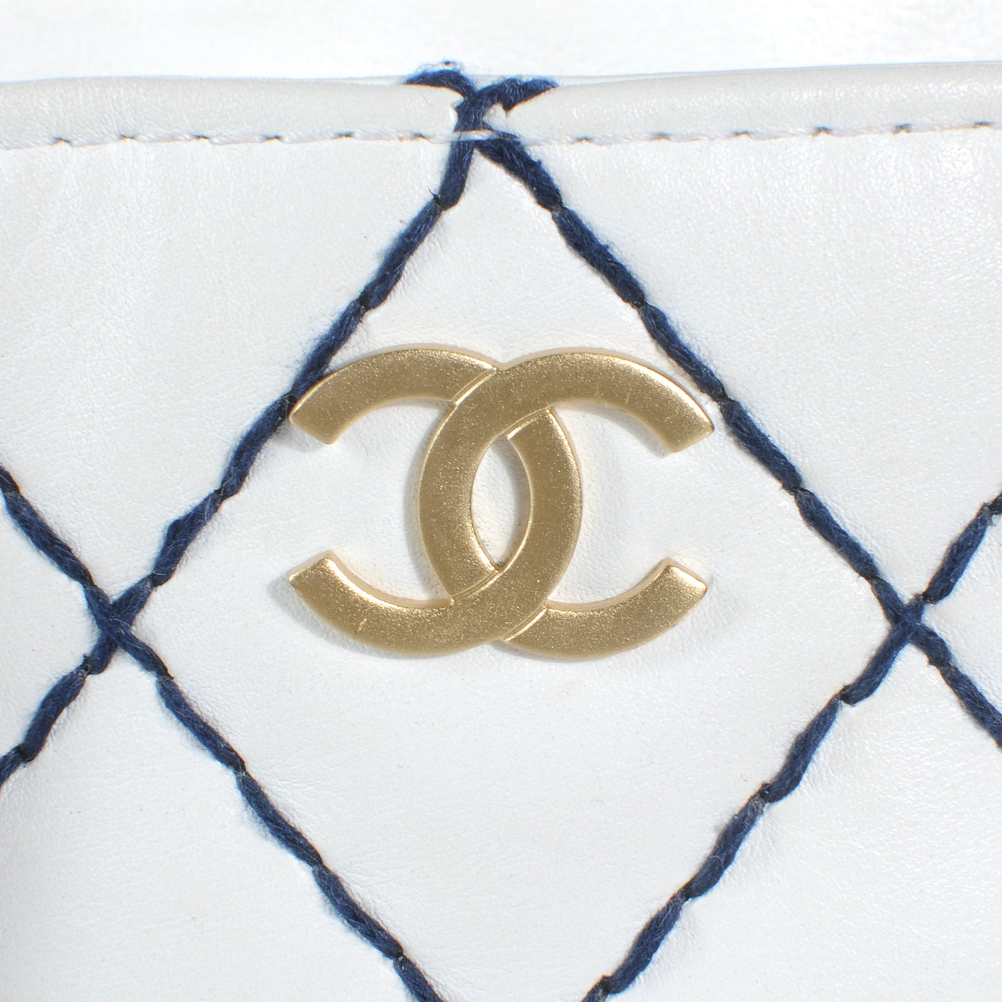 Leather Contrast Stitch Surpique Shoulder Bag White