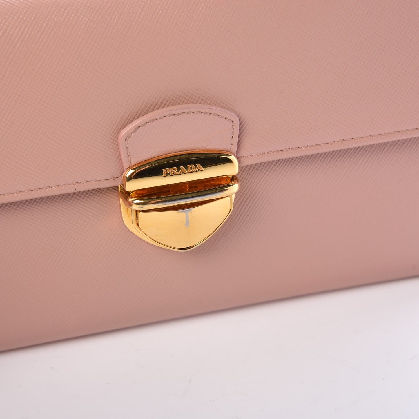 Saffiano Lux Detachable Chain Clutch Wallet Peonia