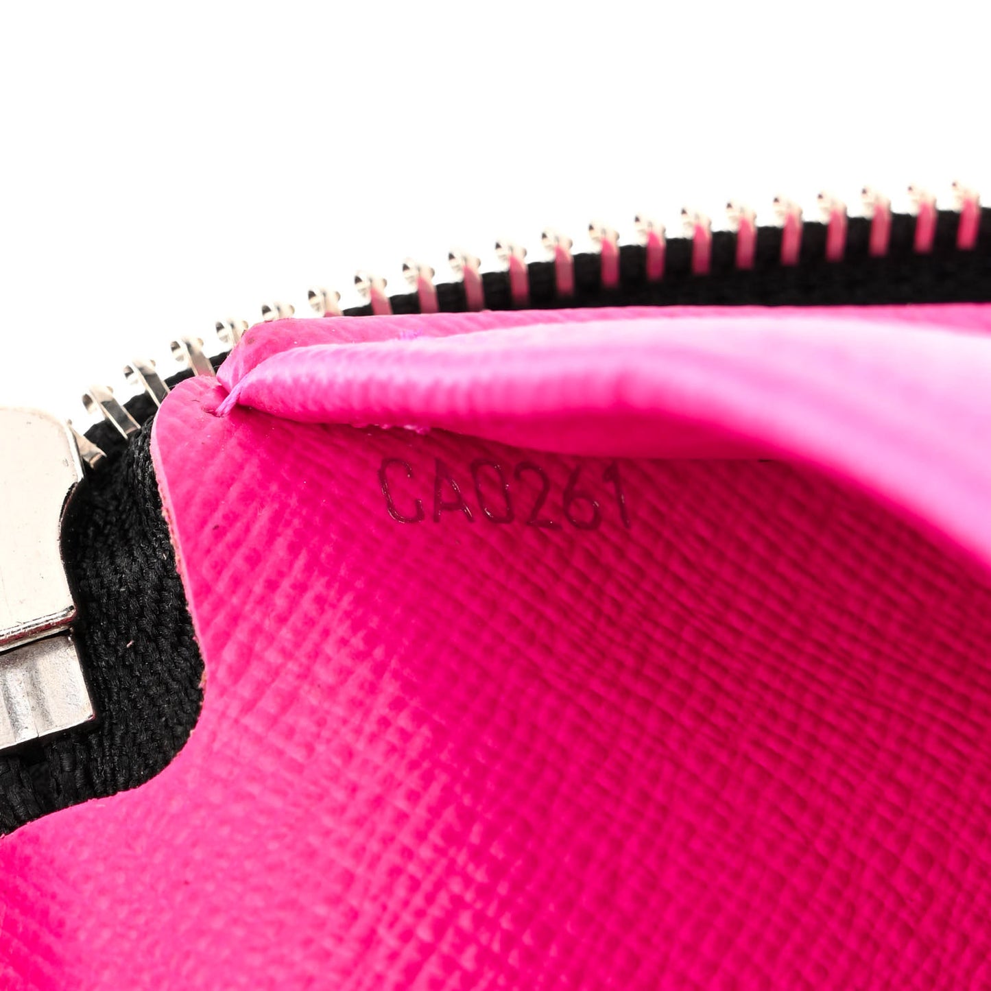 Taigarama Vertical Zippy Wallet Fuchsia