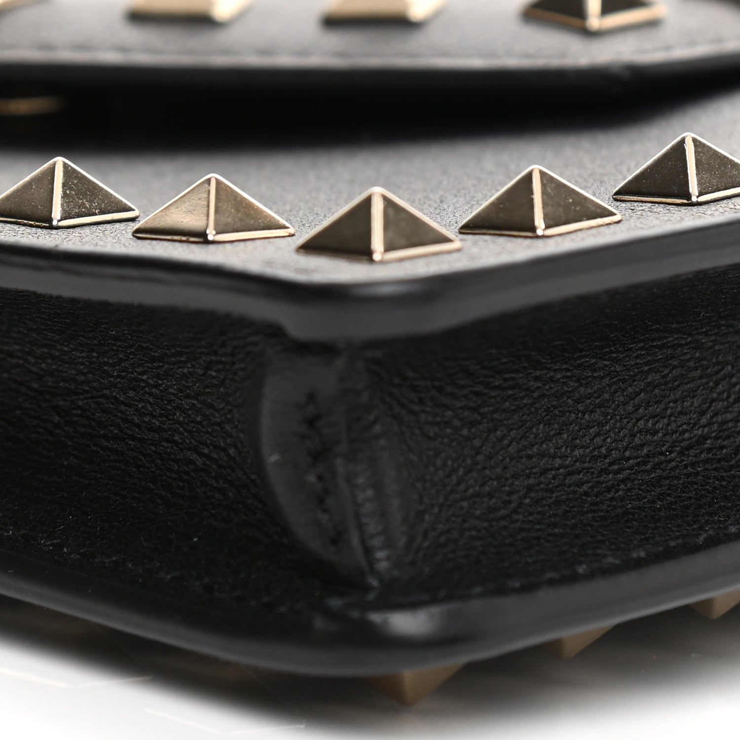 Valentino Garavani Calfskin Rockstud Phone Case With Chain Black 17 of 25