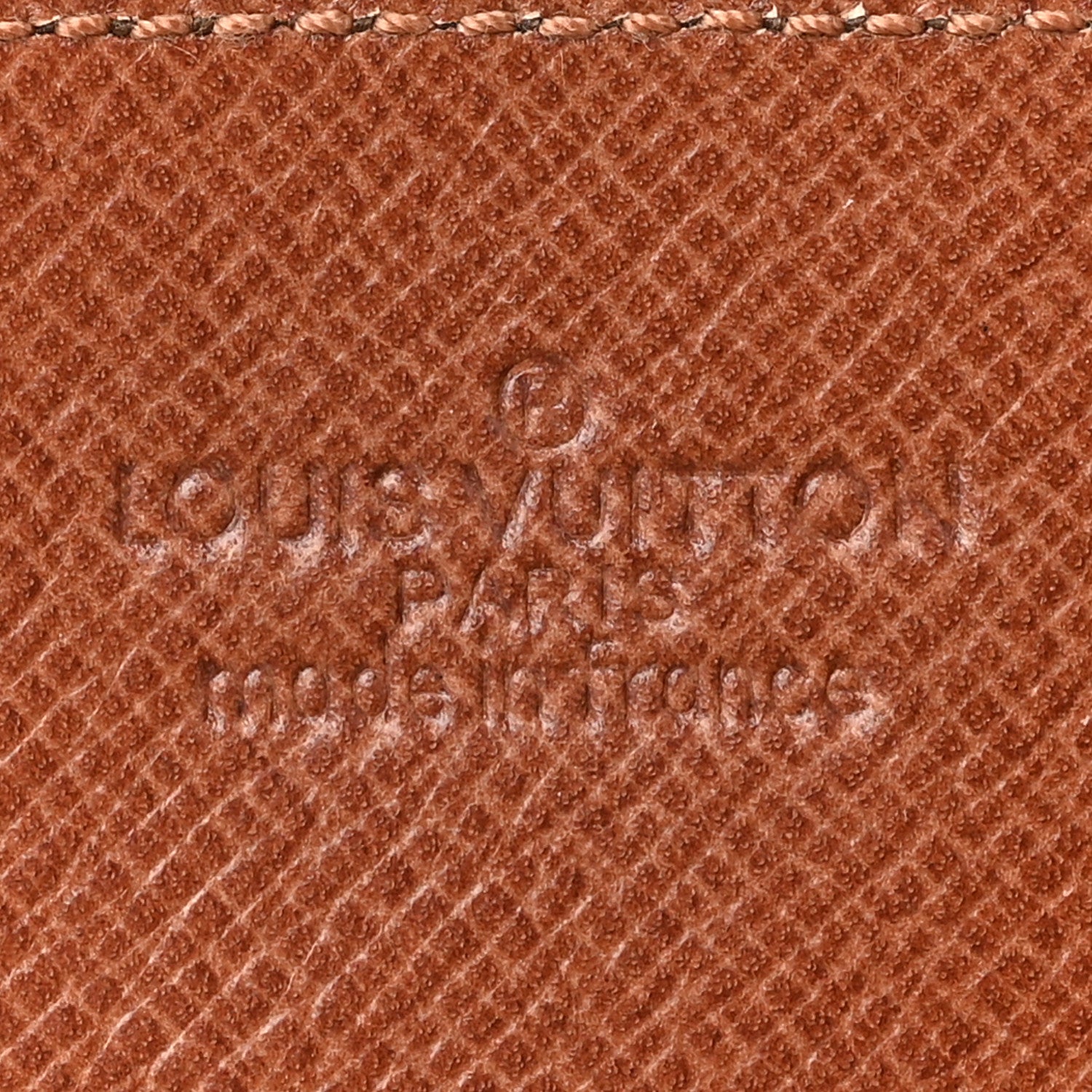 Louis Vuitton Monogram Credit Card Photo Holder 6 of 9