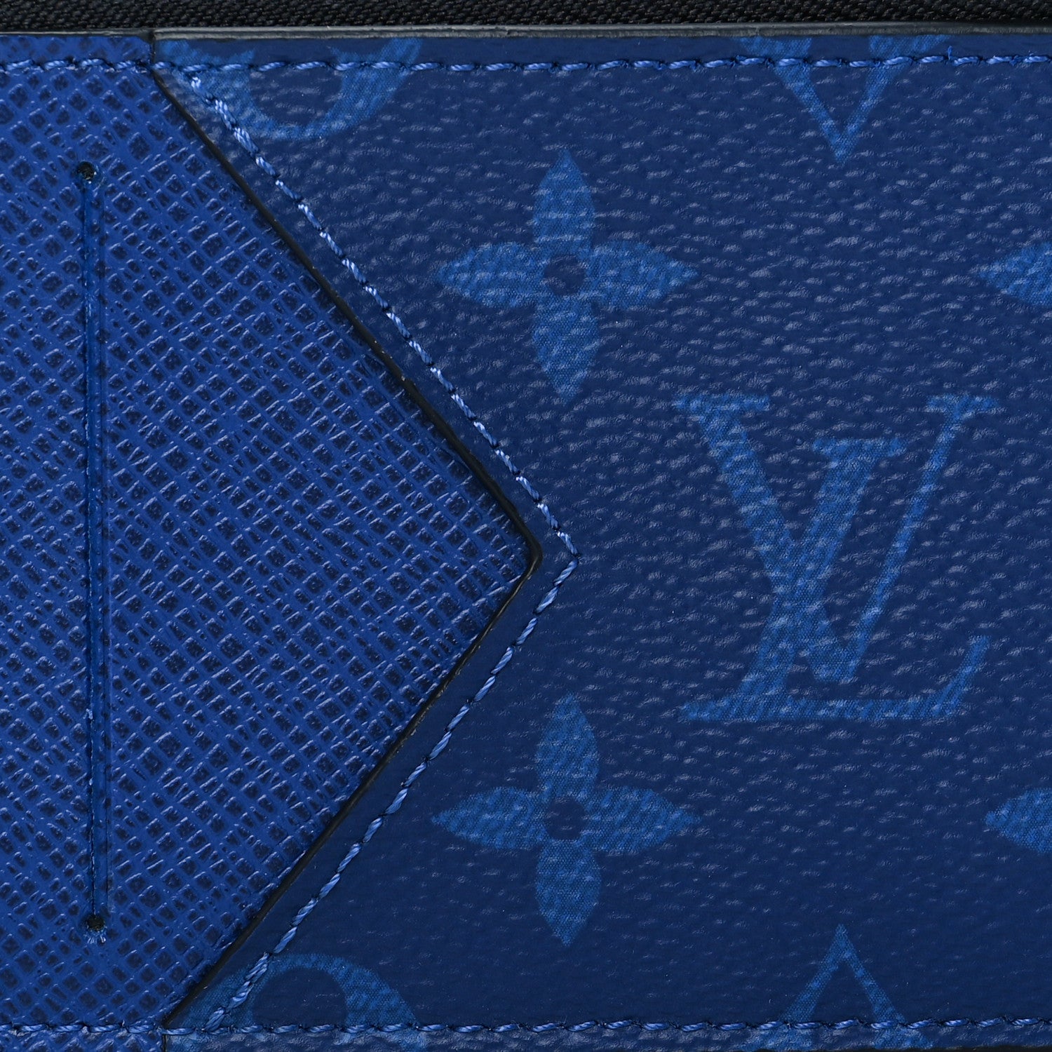 Louis Vuitton Monogram Taiga Coin Card Holder Cobalt 7 of 10