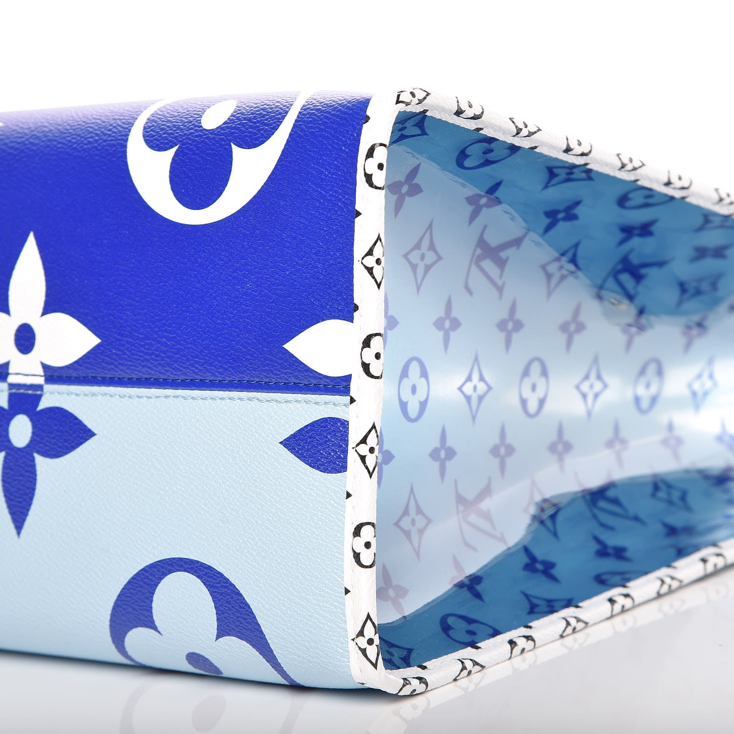 Louis Vuitton Monogram Giant Hawaii Onthego Blue 10 of 10