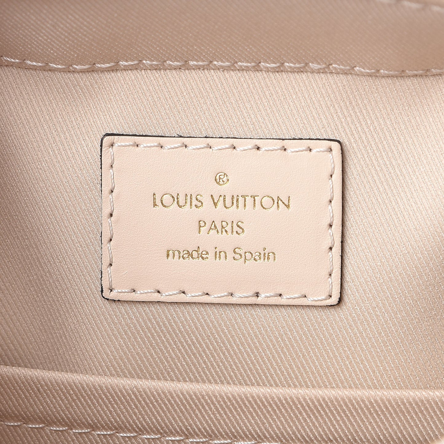Monogram Saintonge Creme