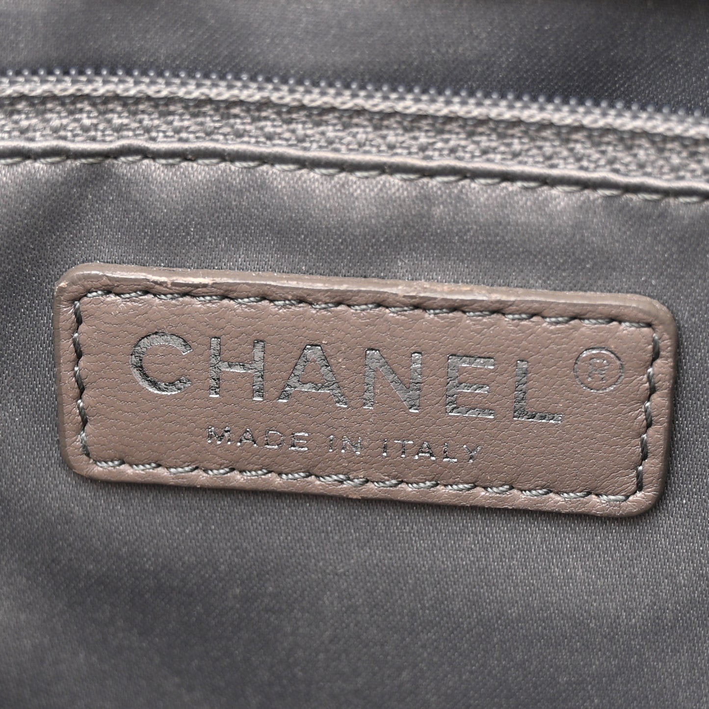 Caviar Quilted Grand Shopping Tote GST Light Grey