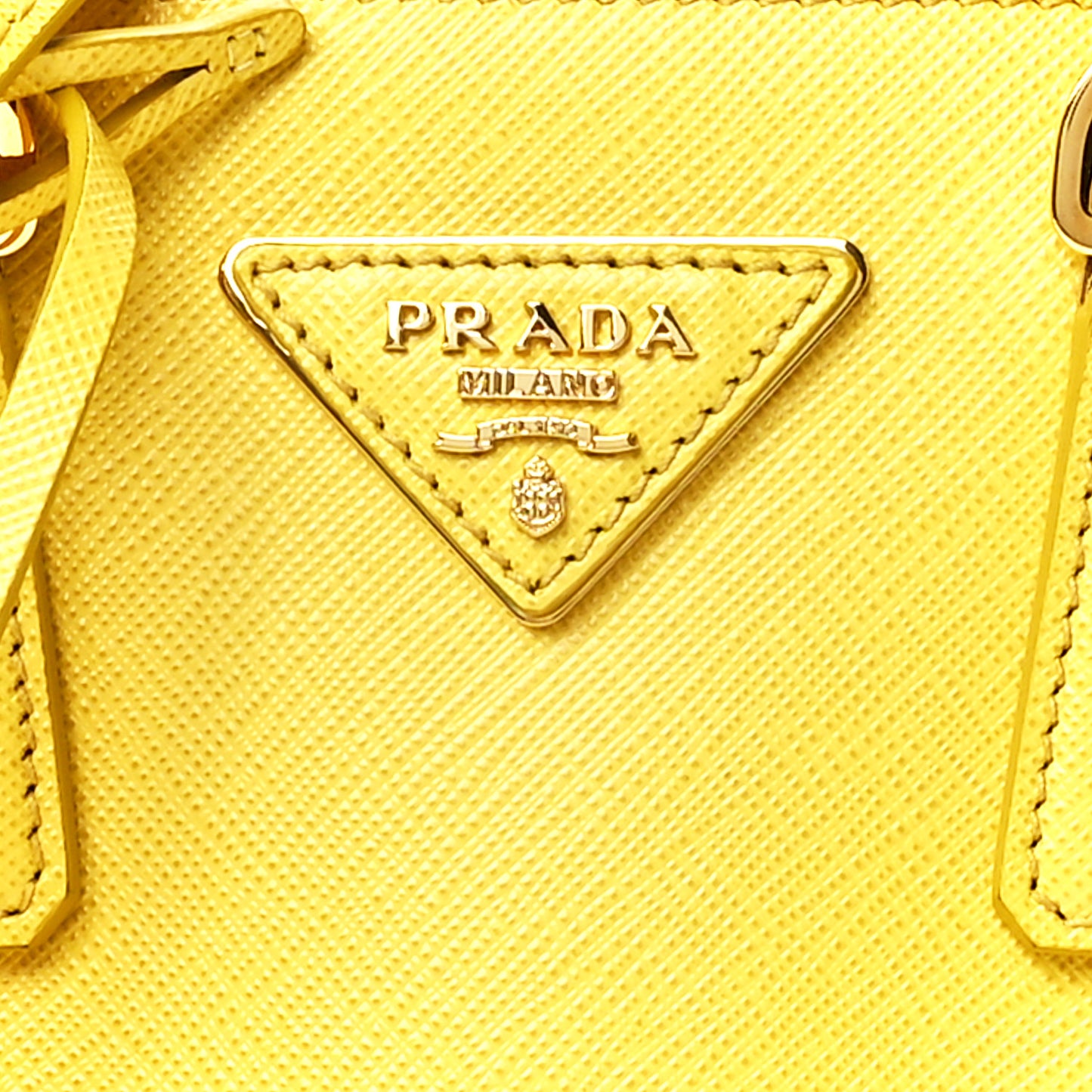 Saffiano Lux Mini Galleria Double Zip Tote Sole