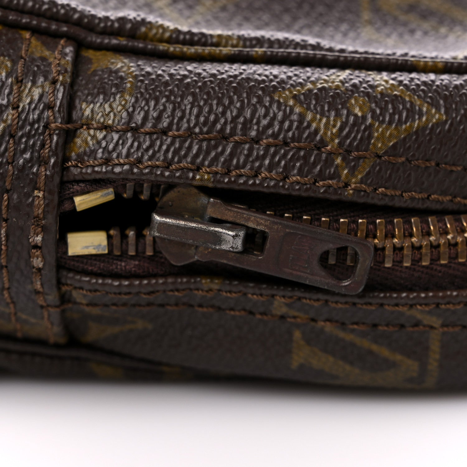 Louis Vuitton Monogram Trousse Toilette 23 9 of 11