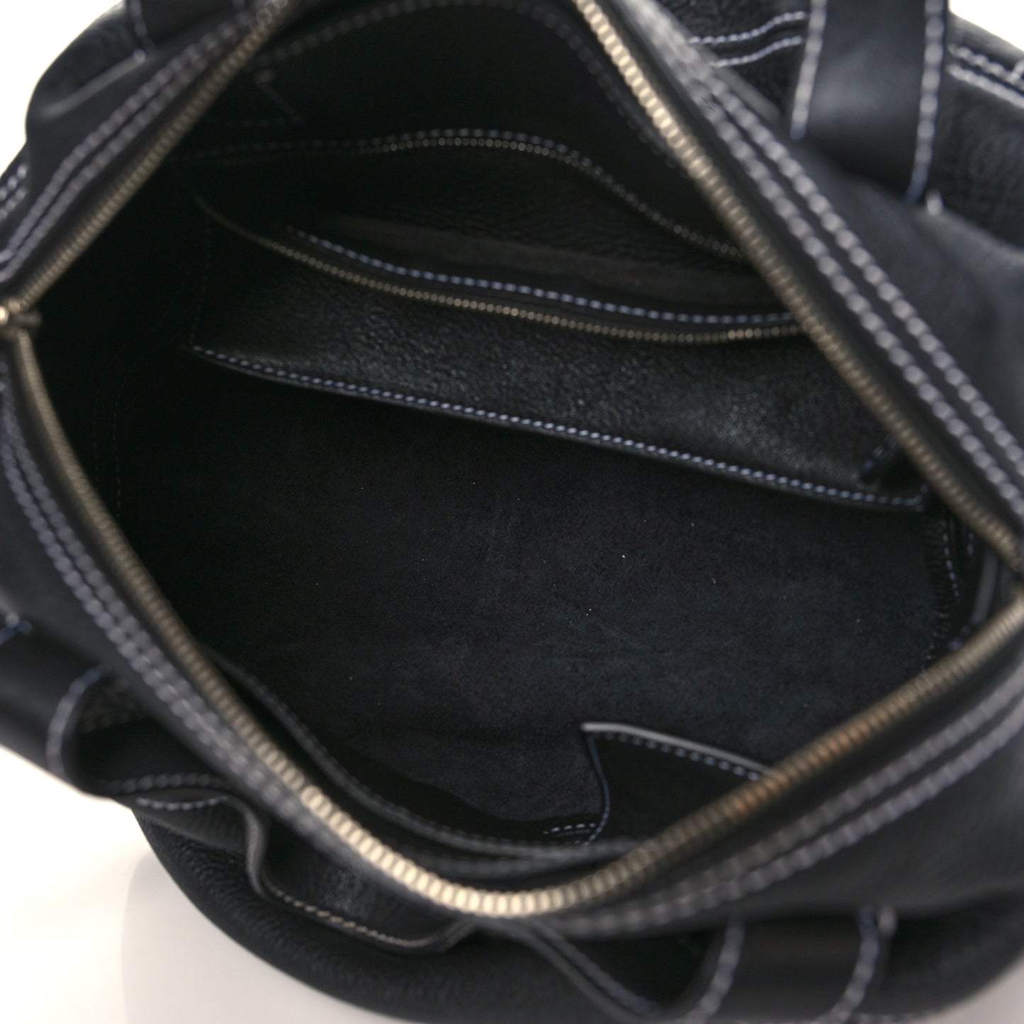 Calfskin Round Air Hobo Black