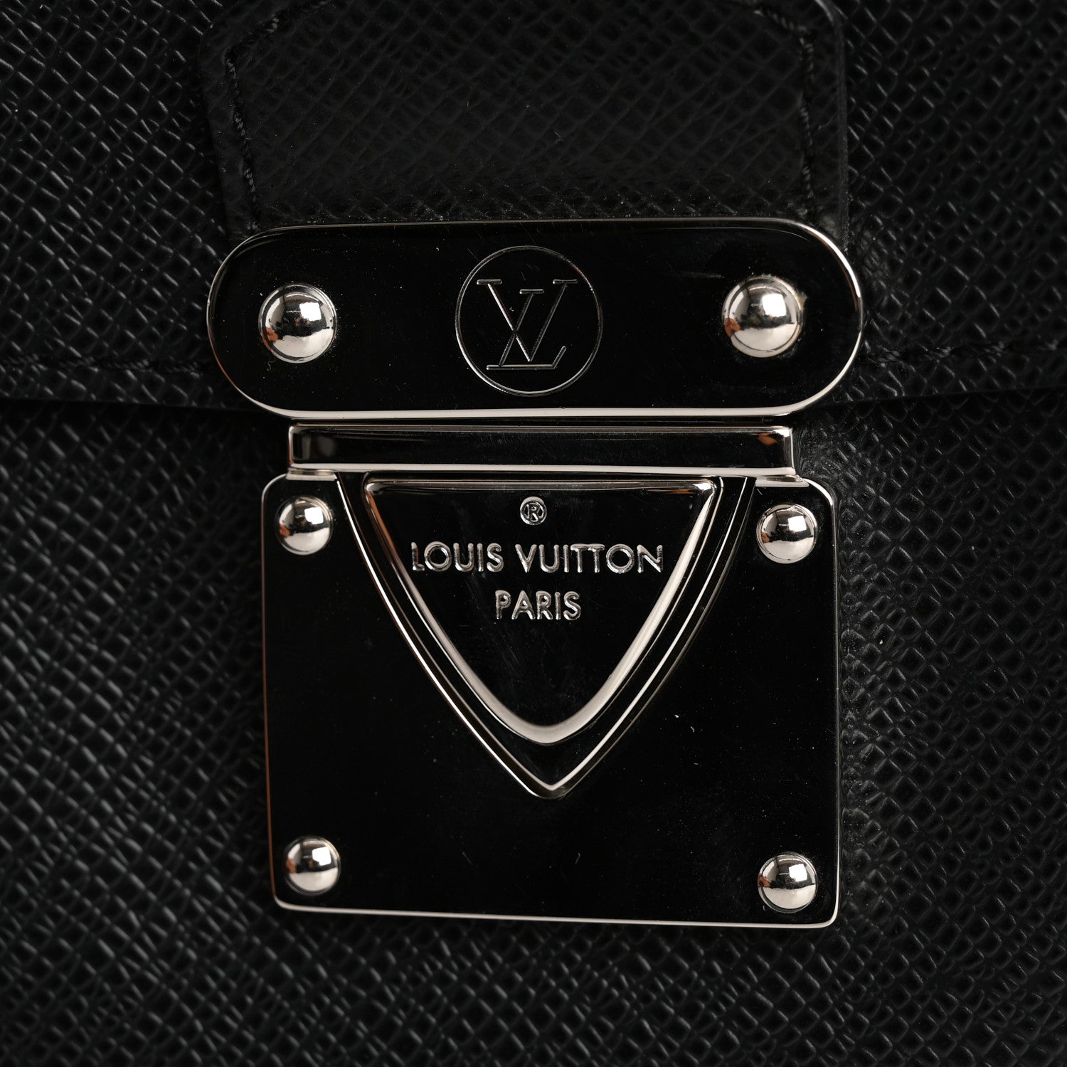 Louis Vuitton Taiga Pochette Belaia Ardoise 9 of 10