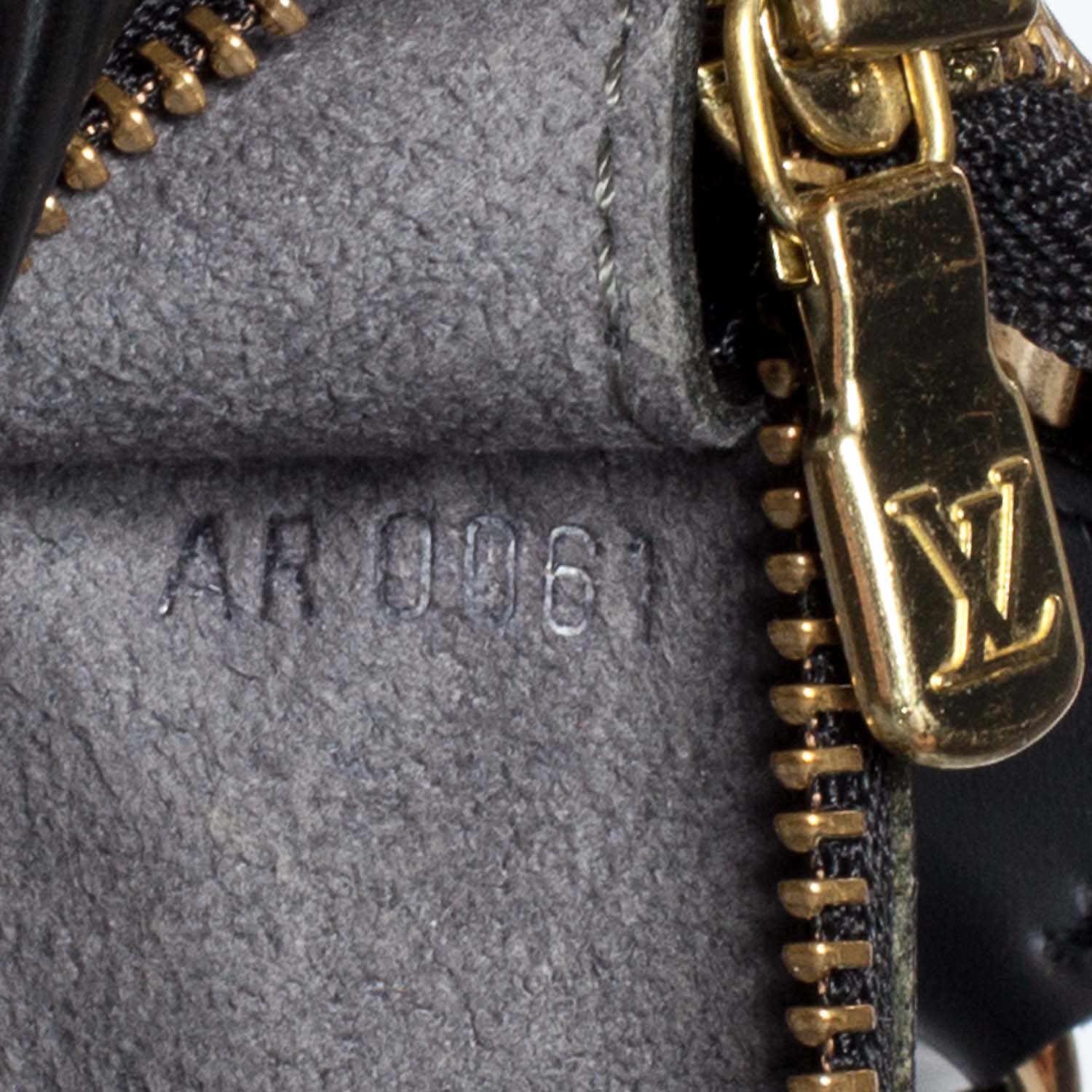 Louis Vuitton Epi Pochette Accessories 24 Black 9 of 9
