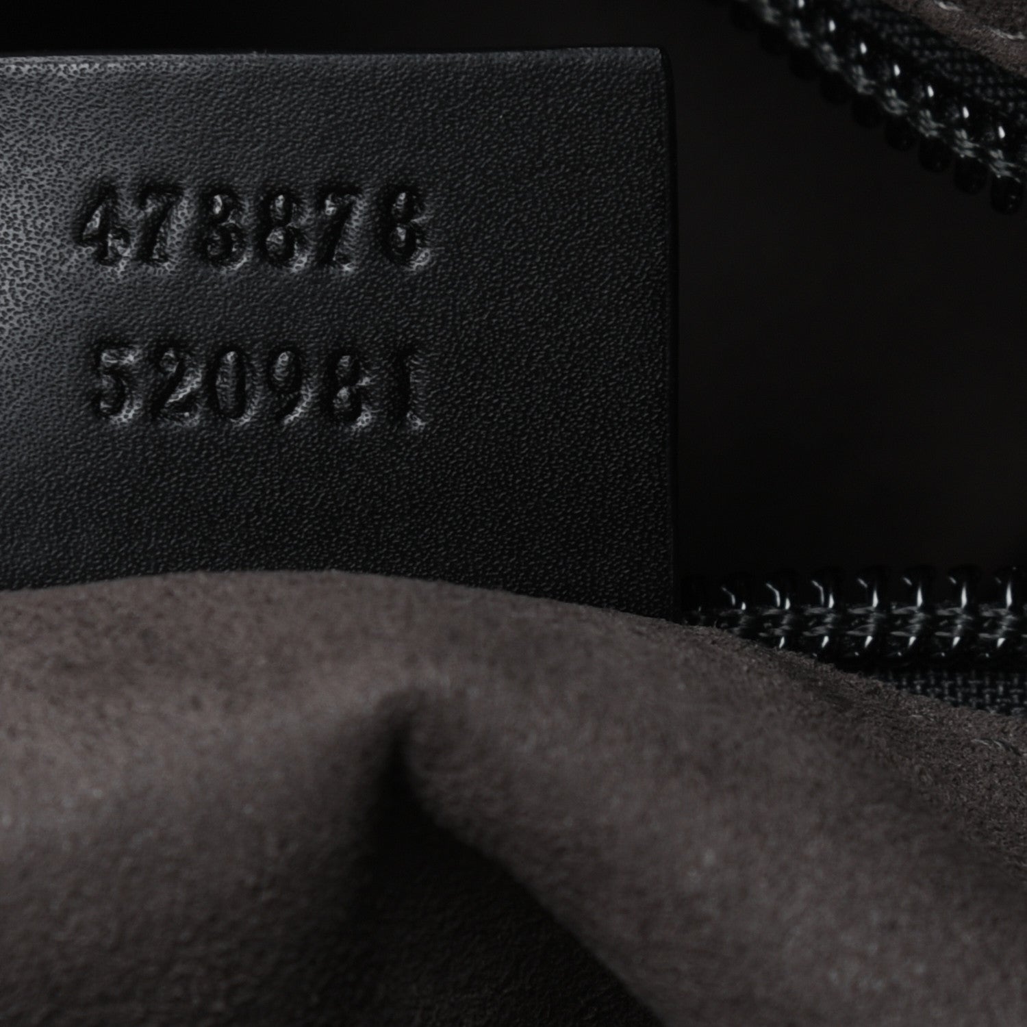Gucci GG Supreme Monogram Flat Messenger Bag Black 9 of 15