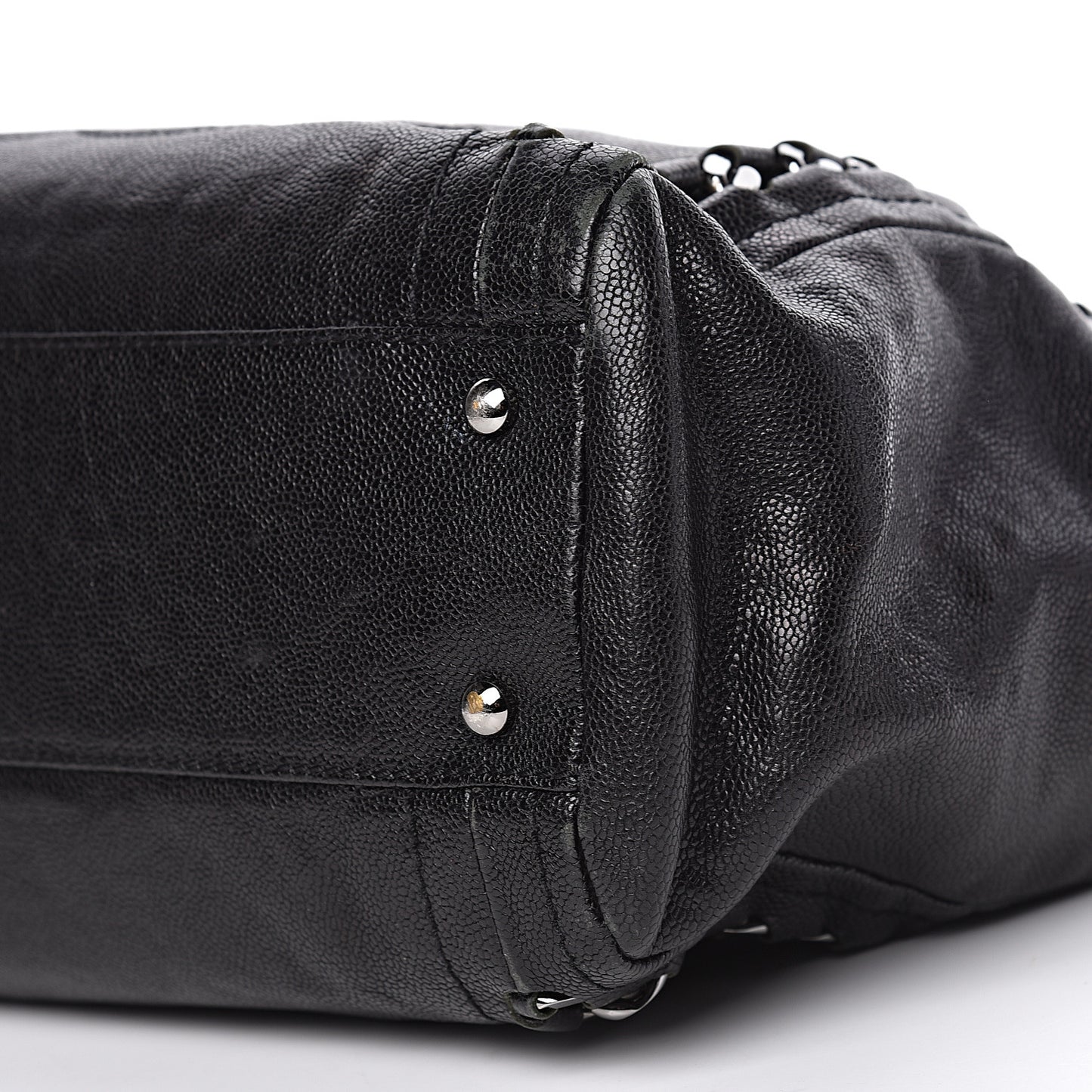 Glazed Caviar Modern Chain Tote Black
